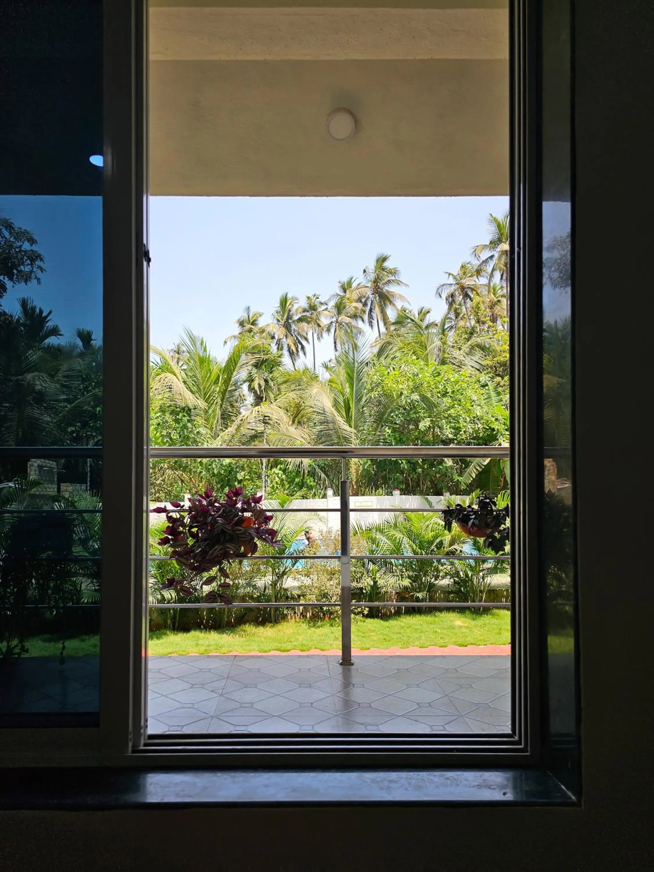 Oxygen Resort, Akshi