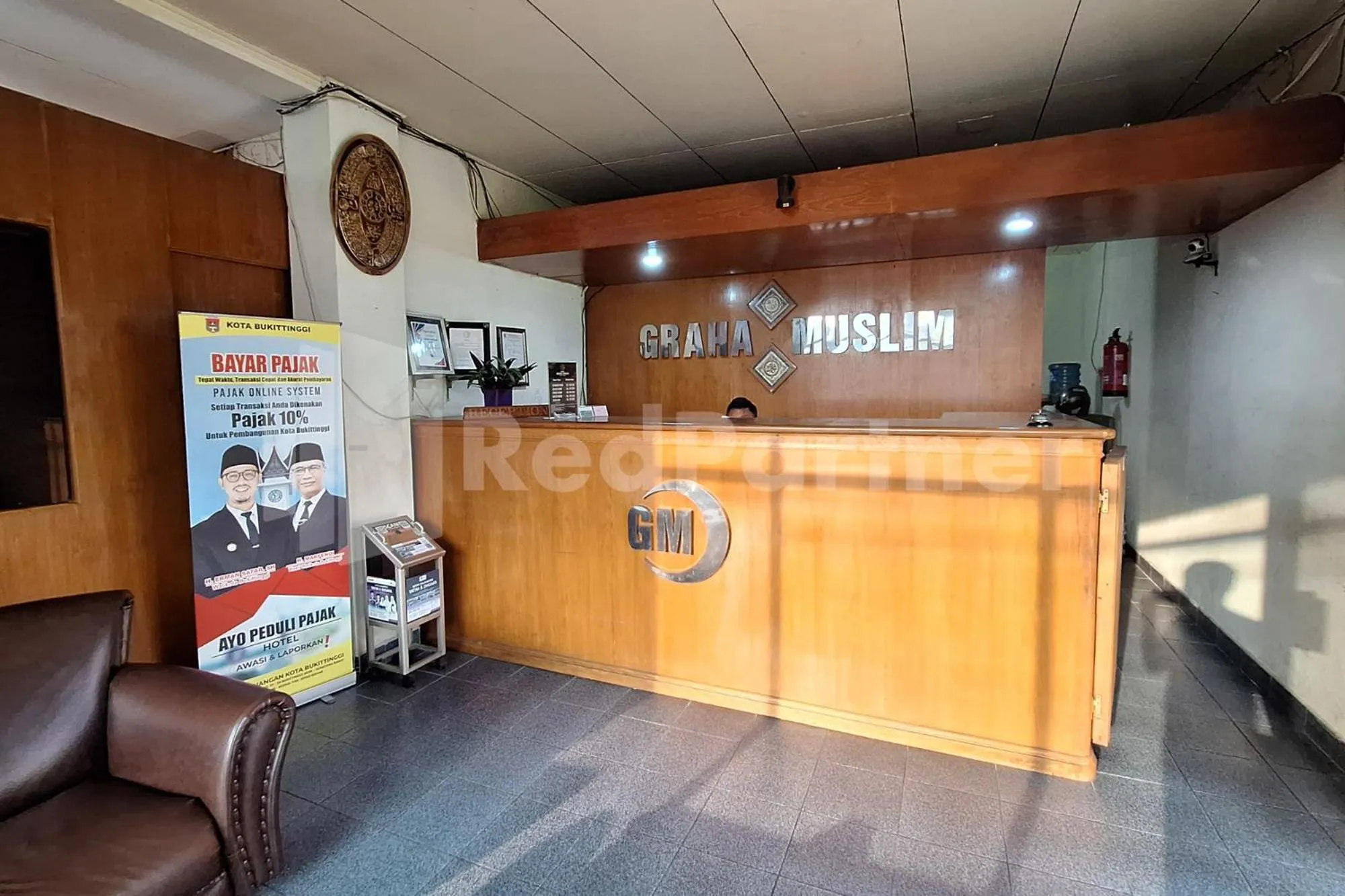 Lobby or reception in Hotel Graha Muslim RedPartner