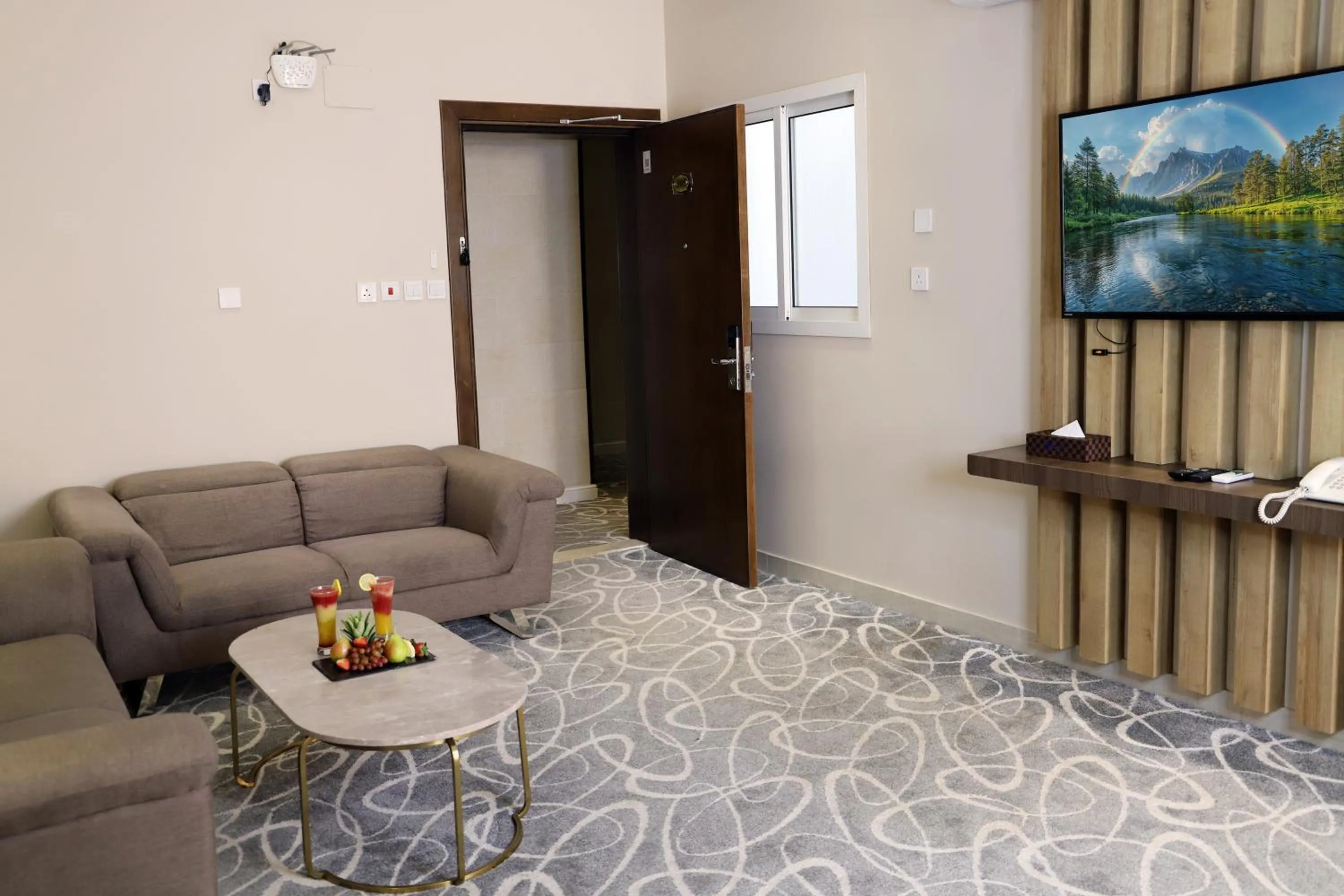 TV and multimedia in Sunrise Suites