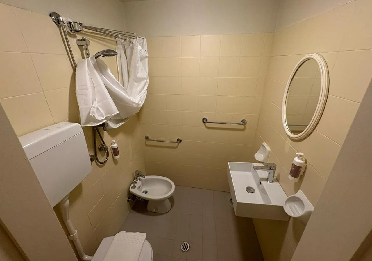 Bathroom in Albergo Roma