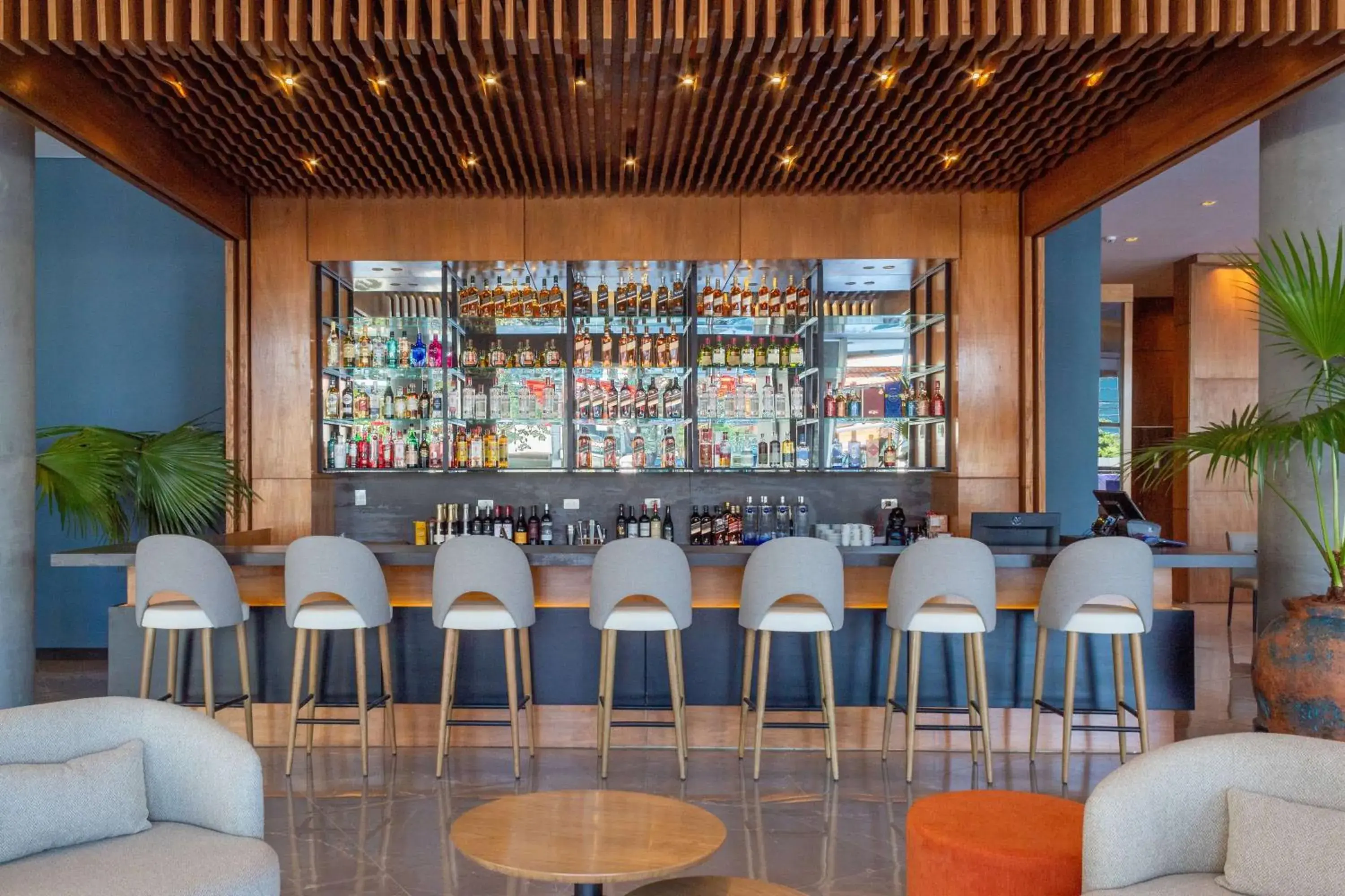 Restaurant/places to eat in Tryp by Wyndham Asuncion Restaurant/places to eat in Tryp by Wyndham Asuncion