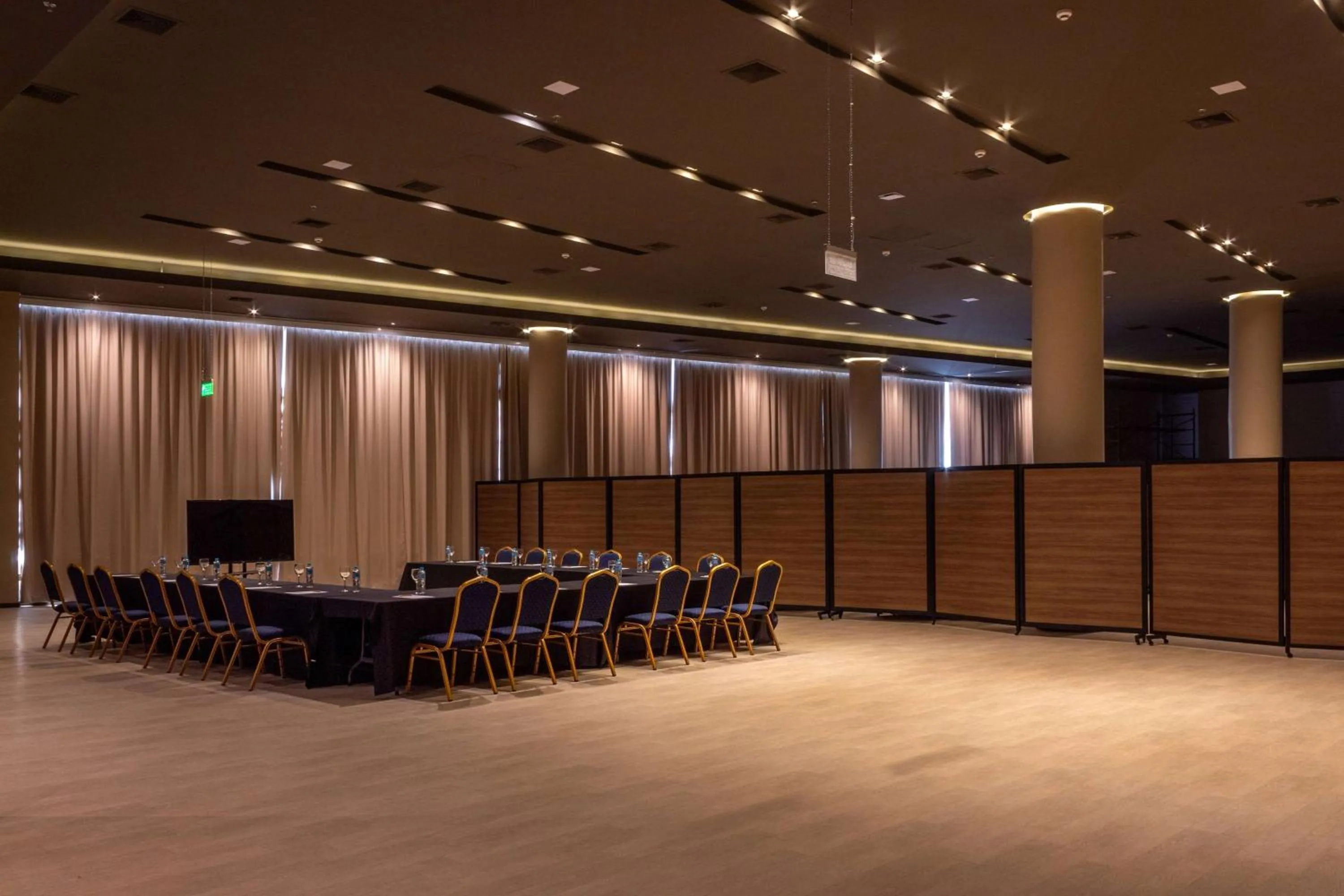 Meeting/conference room in Tryp by Wyndham Asuncion