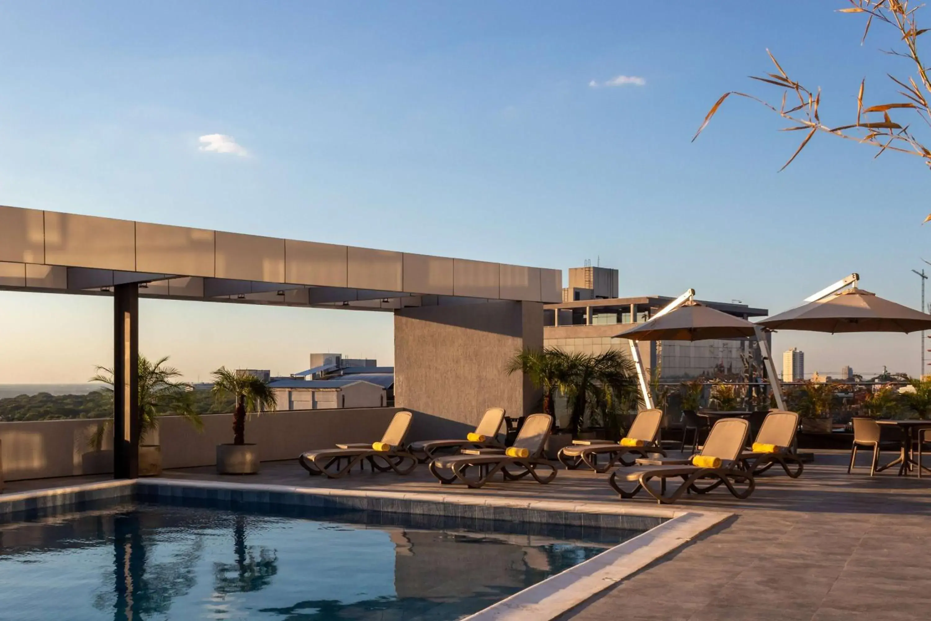 Pool view in Tryp by Wyndham Asuncion Pool view in Tryp by Wyndham Asuncion