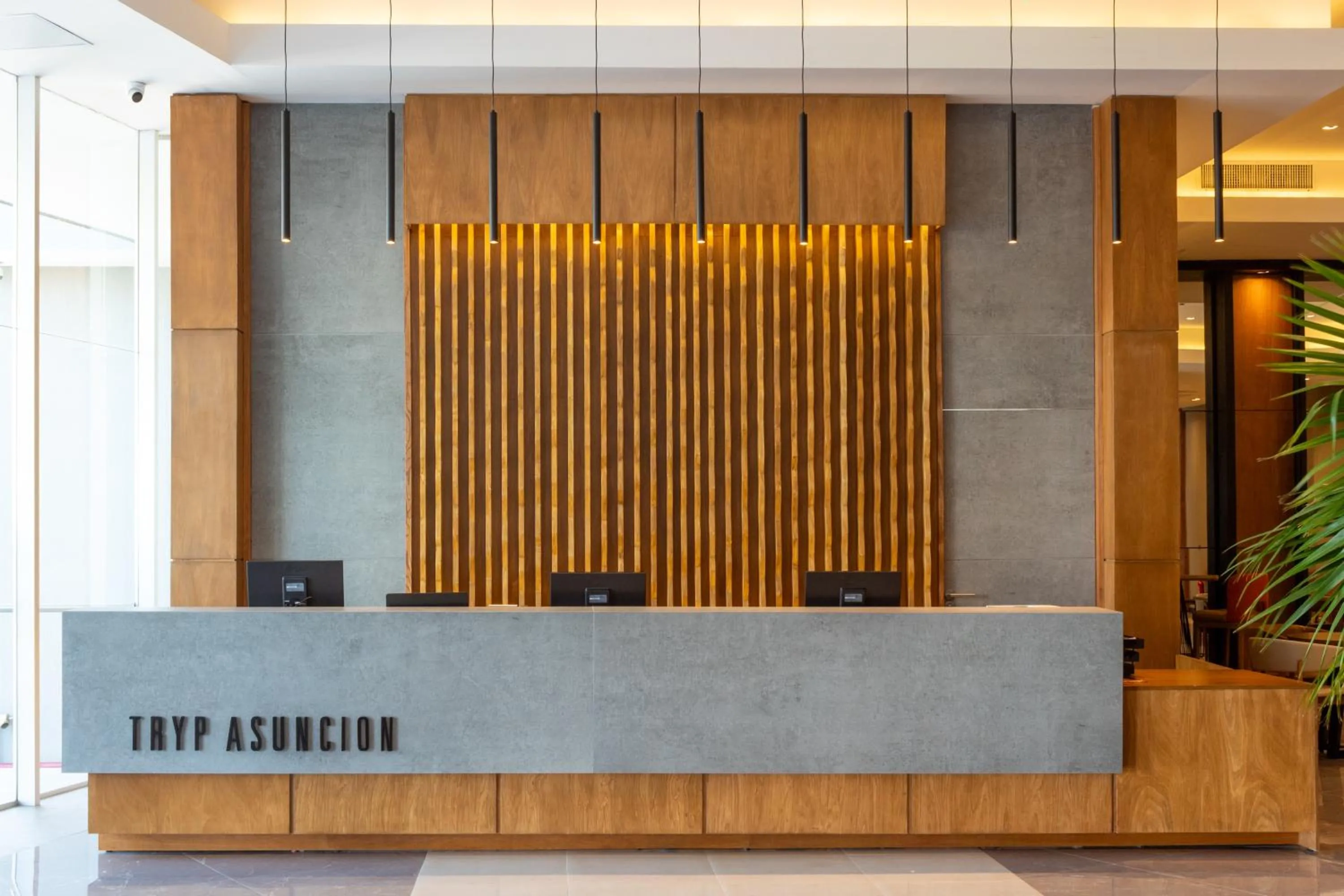 Lobby or reception in Tryp by Wyndham Asuncion