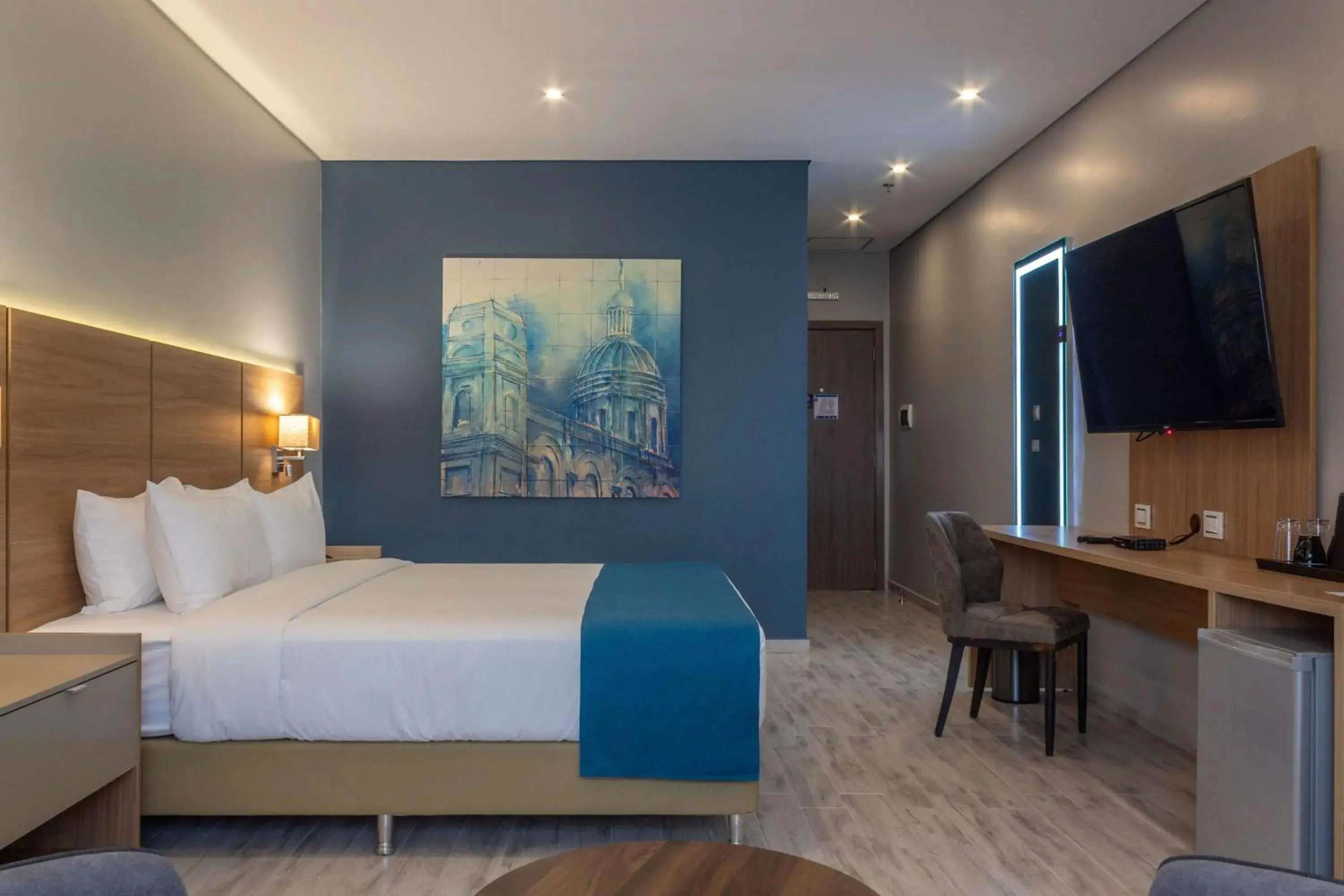 Photo of the whole room, Bed in Tryp by Wyndham Asuncion Photo of the whole room, Bed in Tryp by Wyndham Asuncion