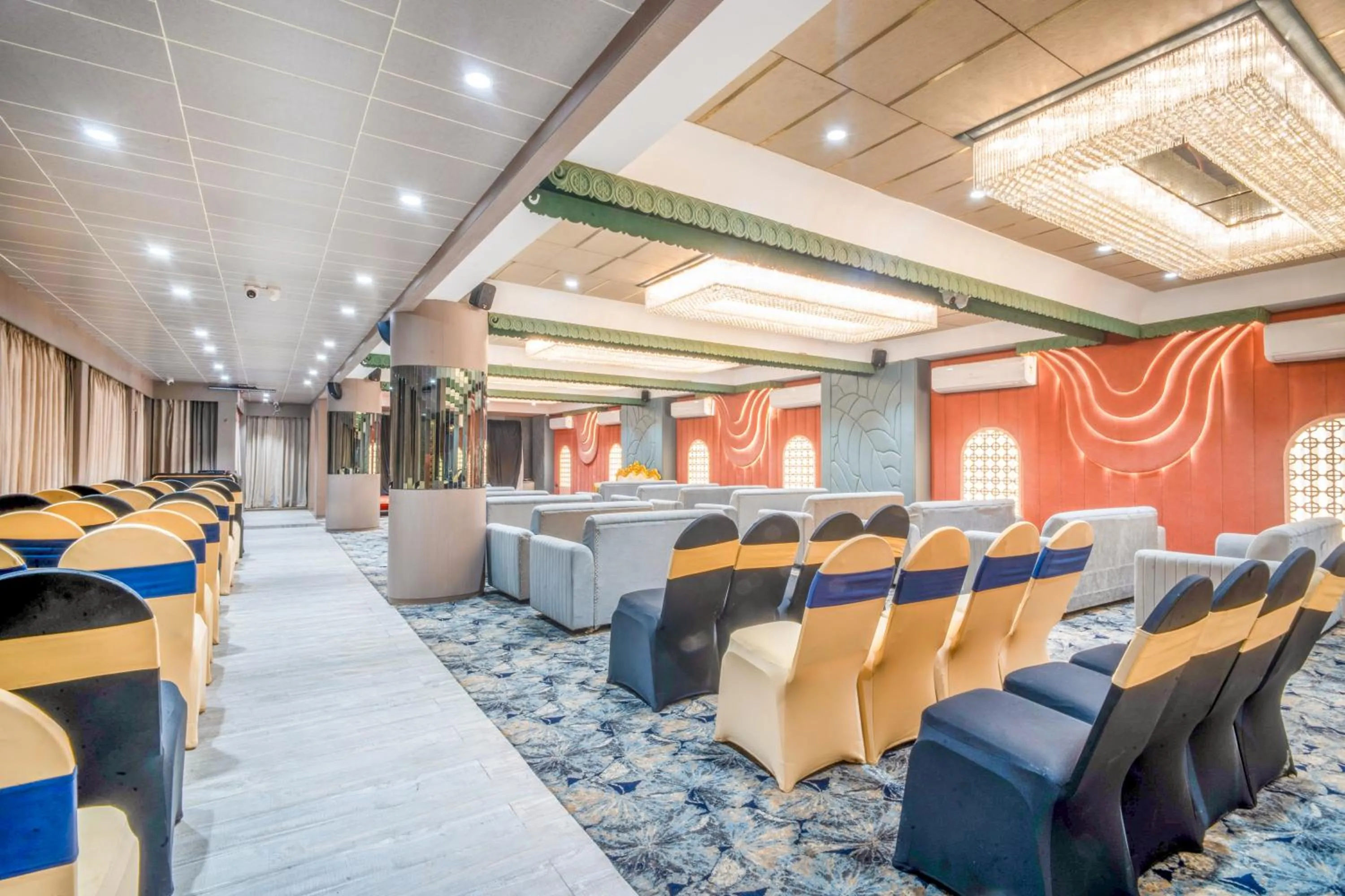 Banquet/Function facilities in The White Seasons