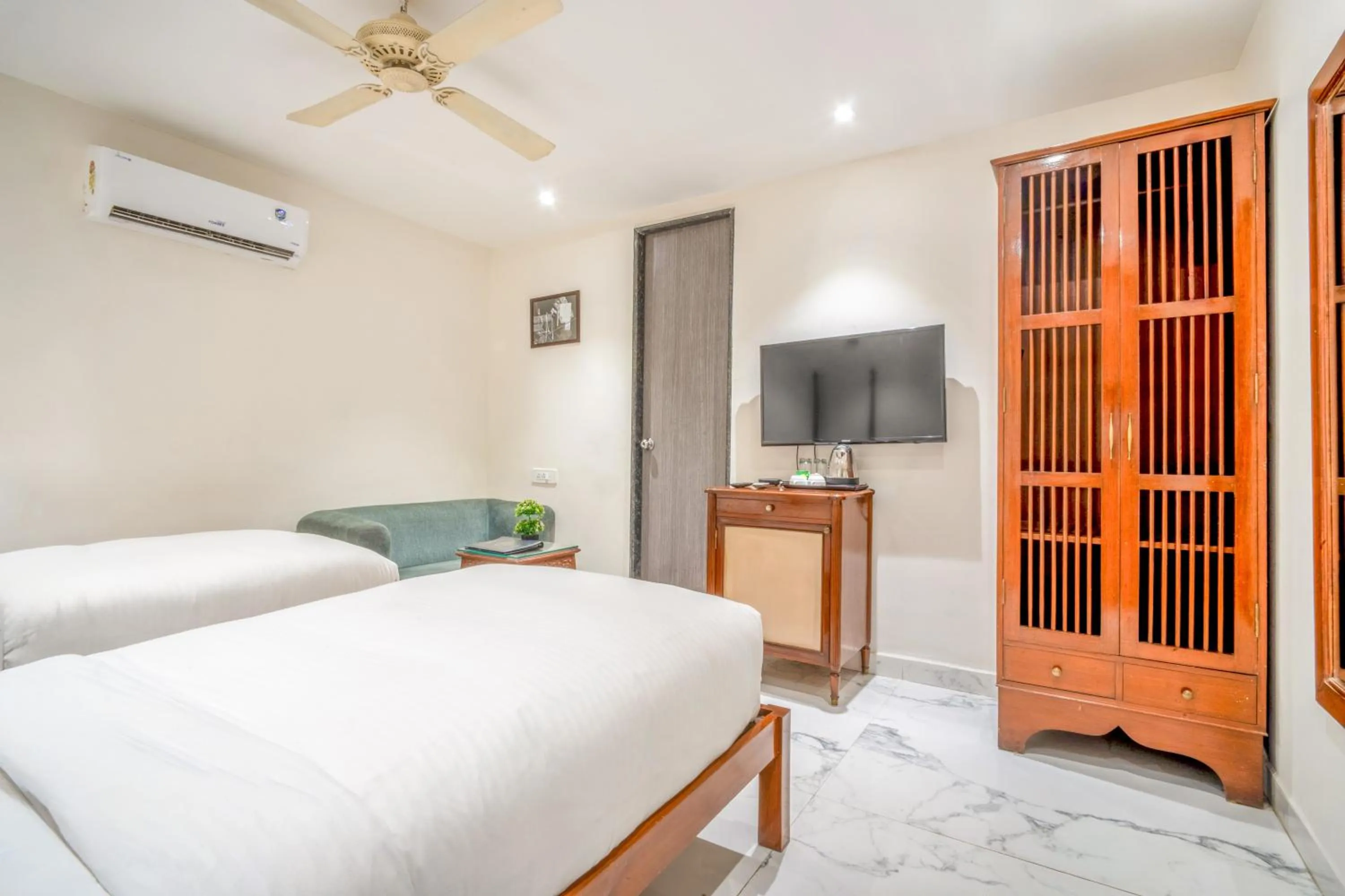 Bed in The White Seasons