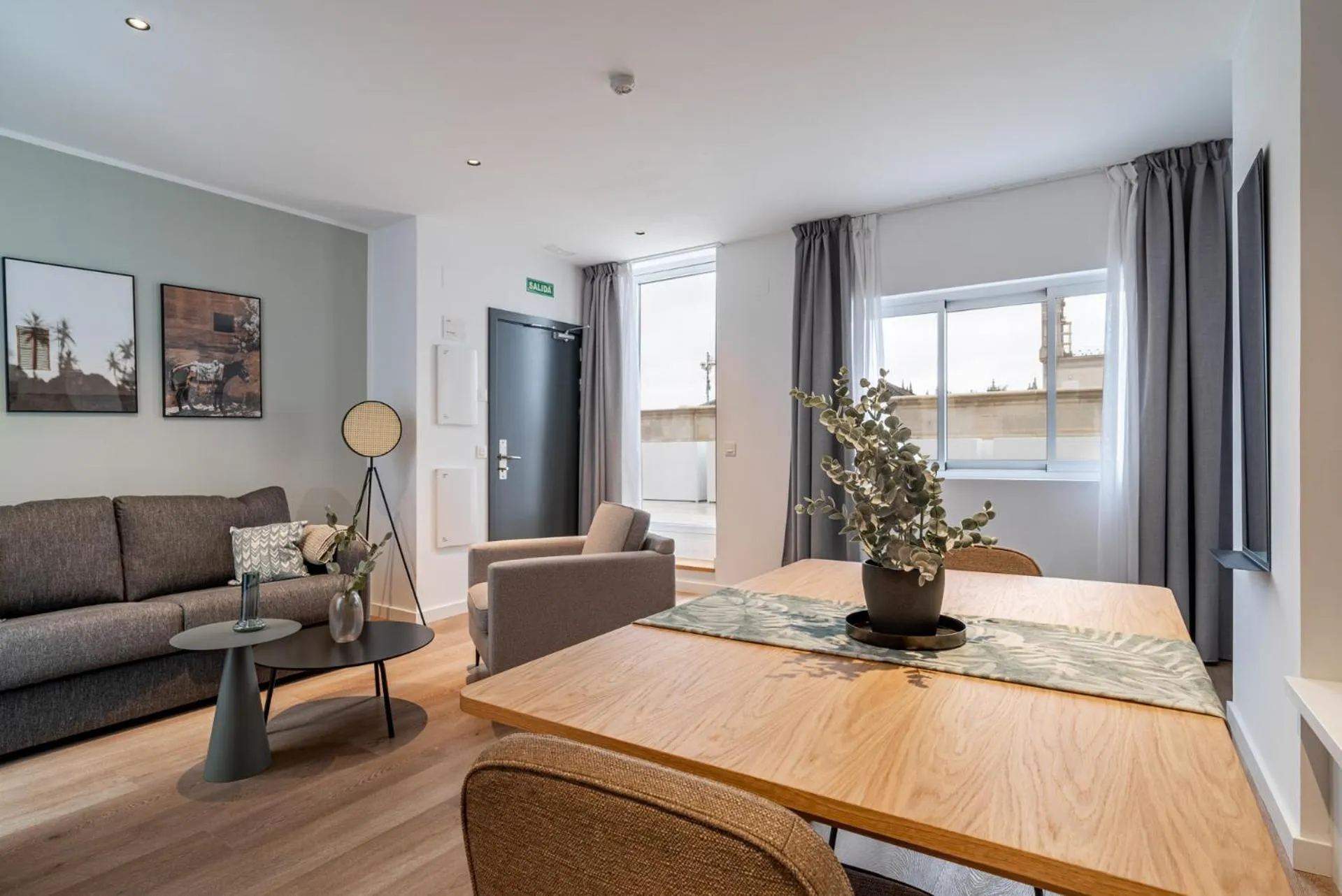 Living room in Limehome Sevilla Calle Granada