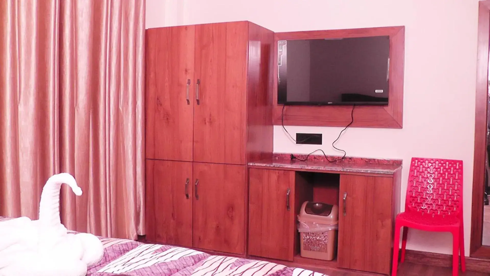 Bed in Hotel Jakhu Heights Bed in Hotel Jakhu Heights