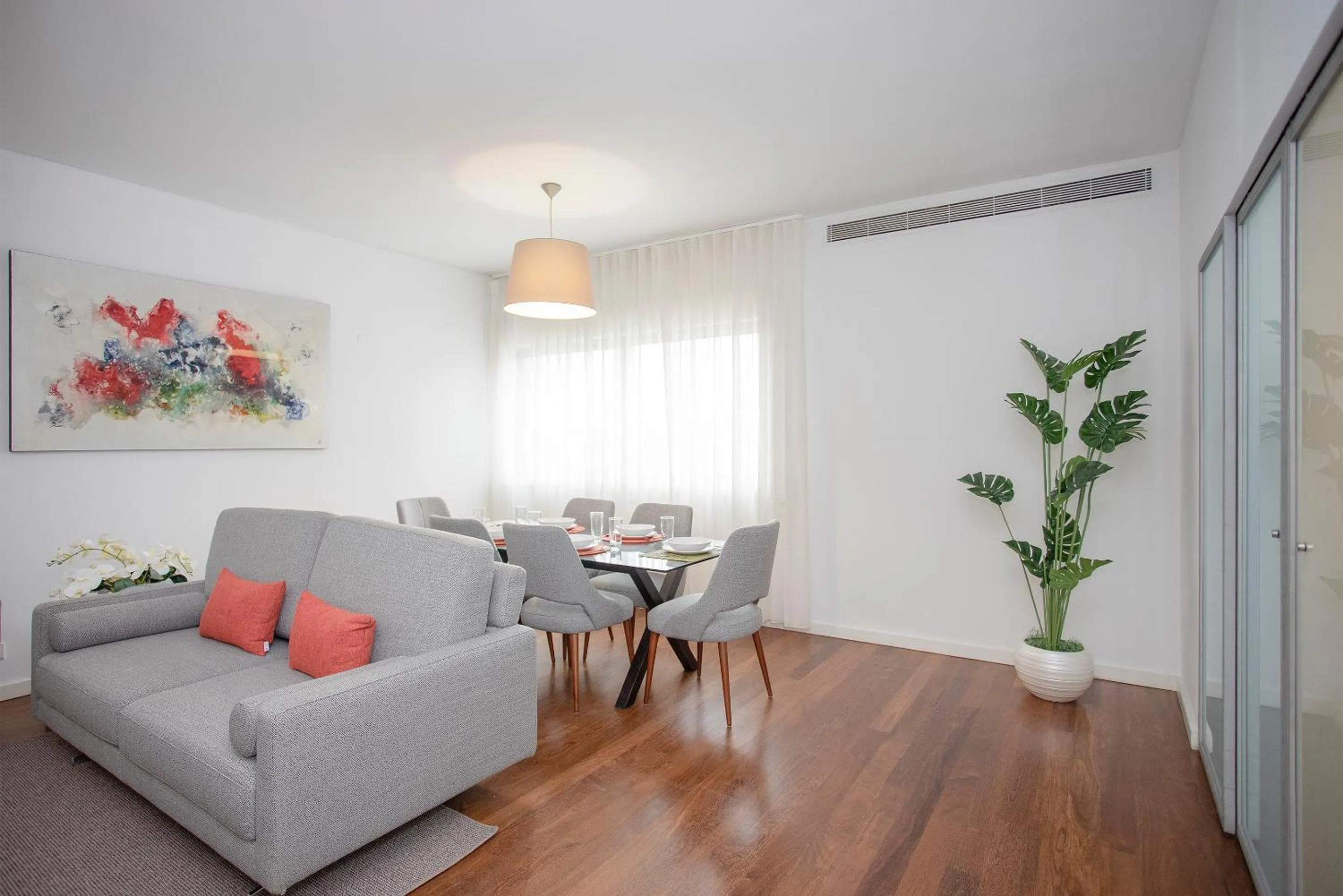 Liiiving in Porto - Light Trendy Apartment