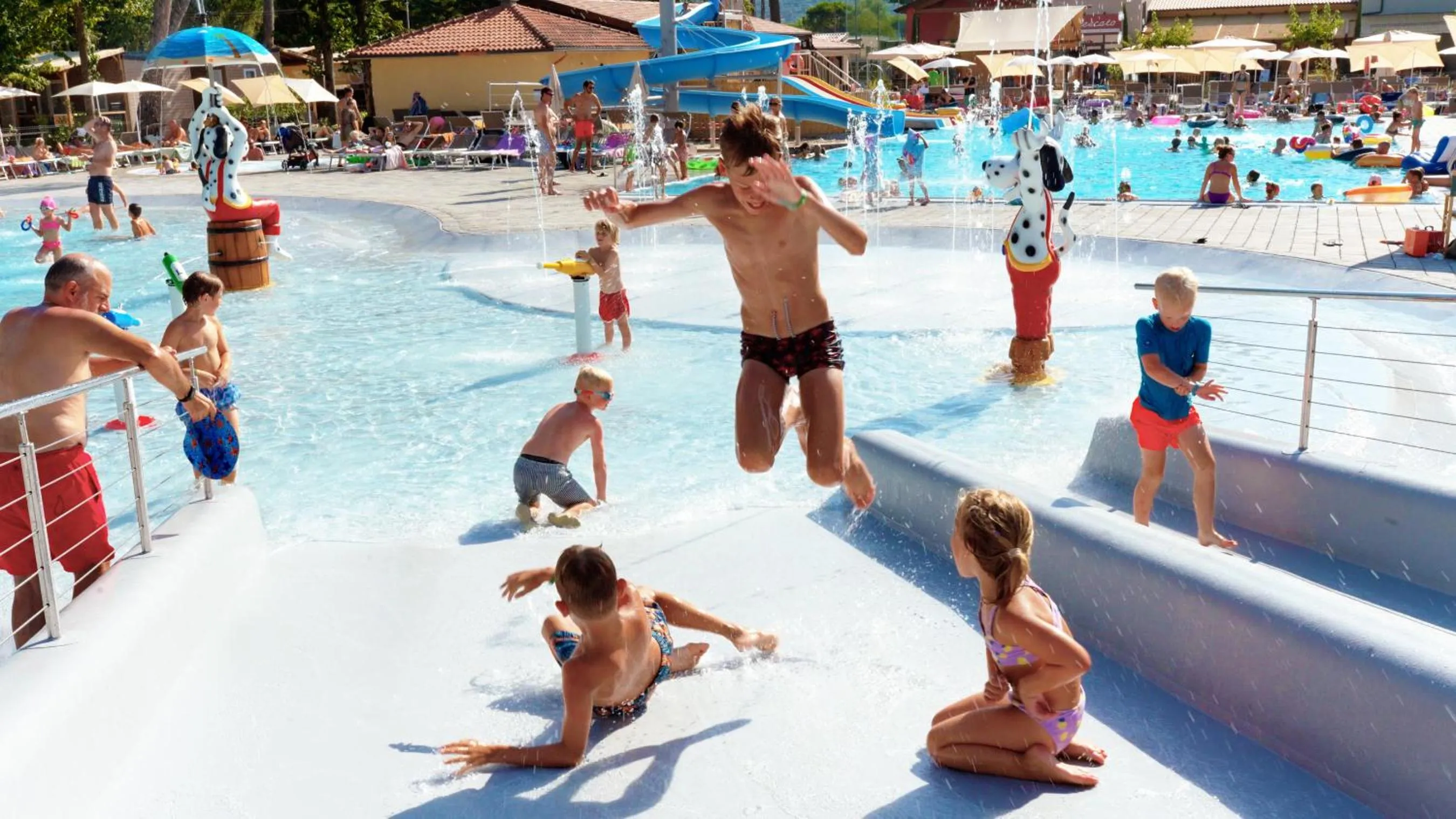 Swimming pool in Trasimeno Glamping Resort