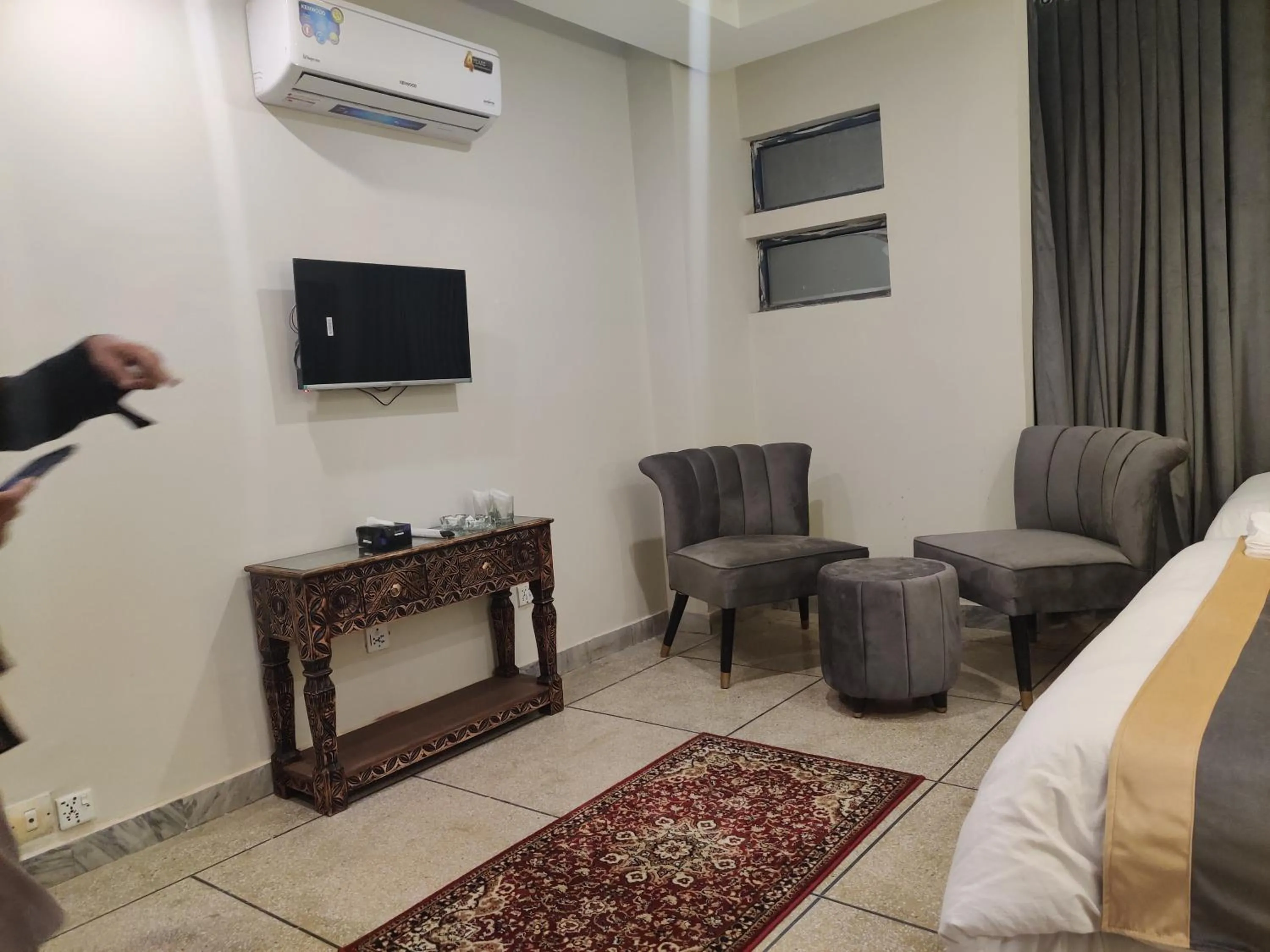 TV and multimedia in Hotel Swiss Pearl