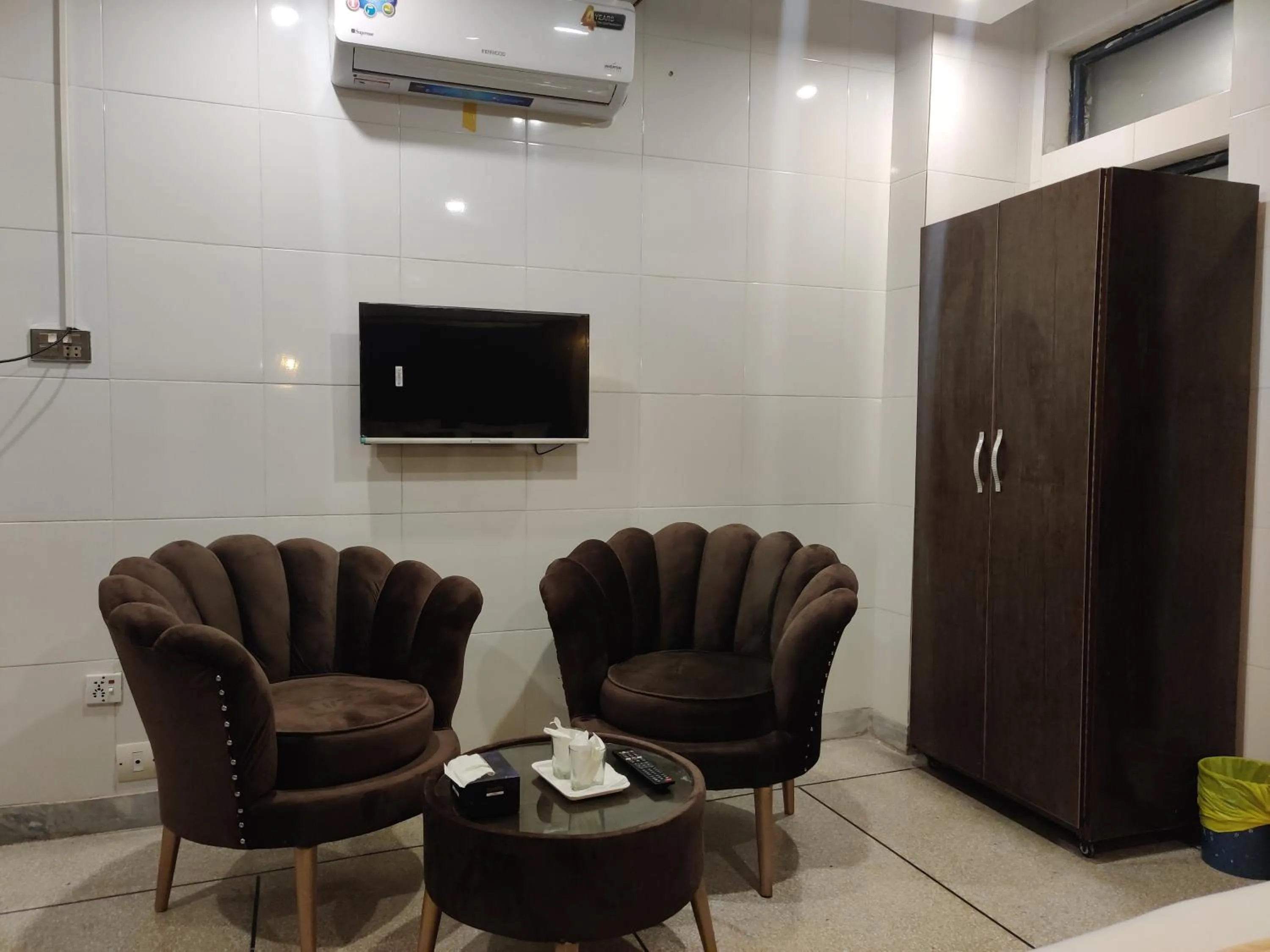 Seating area in Hotel Swiss Pearl