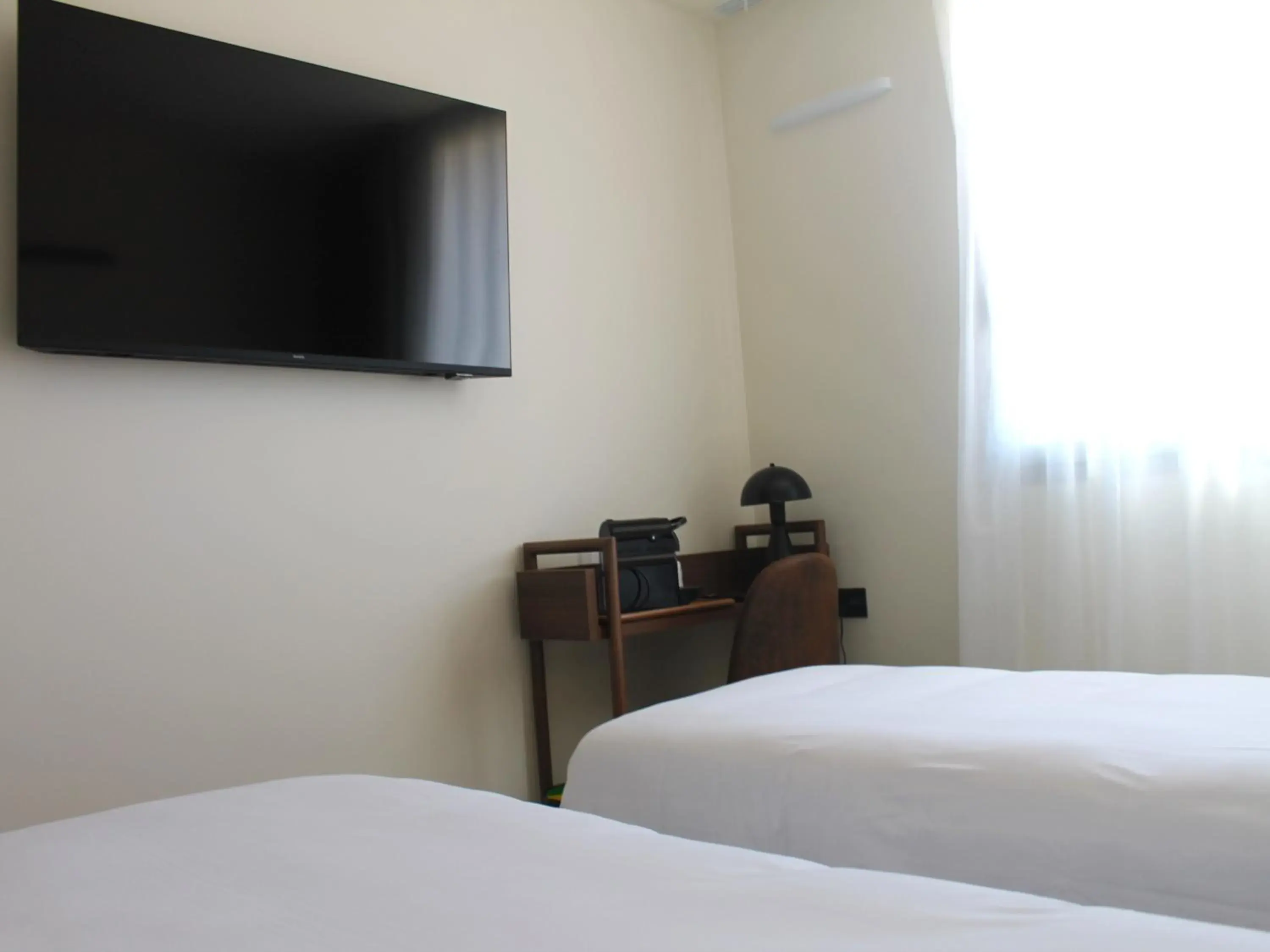Twin Room in Adonis le Castellet Twin Room in Adonis le Castellet