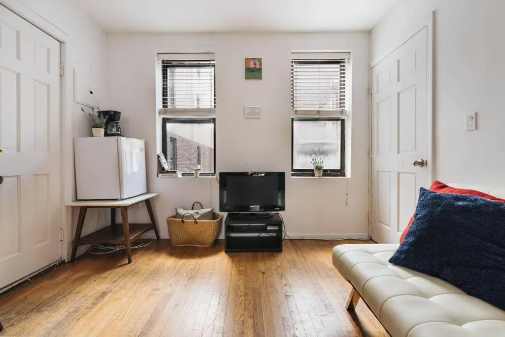 TV and multimedia in East Village Townhouse