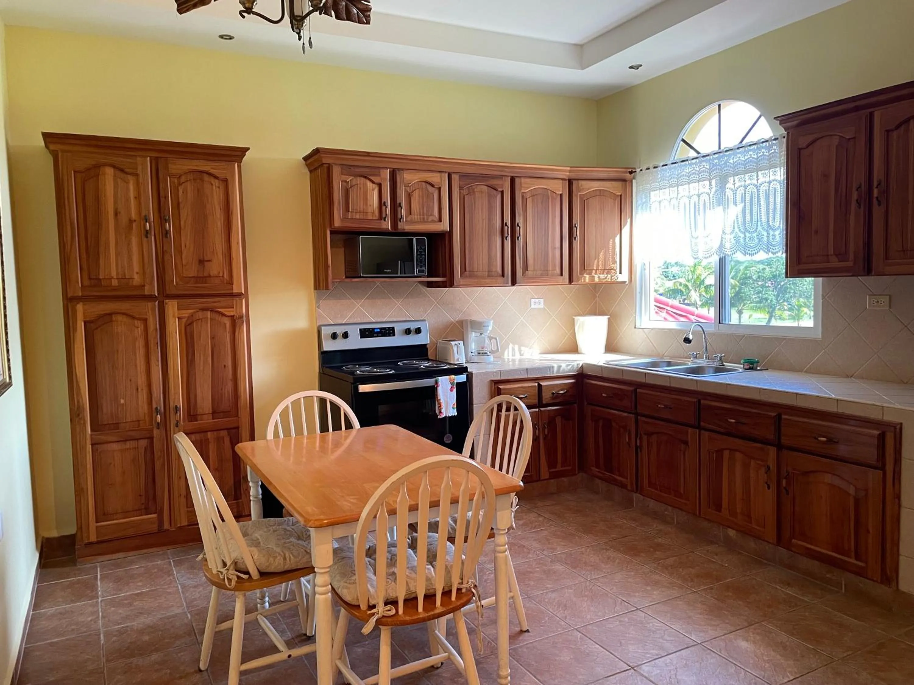kitchen in Honduras Shores Plantations