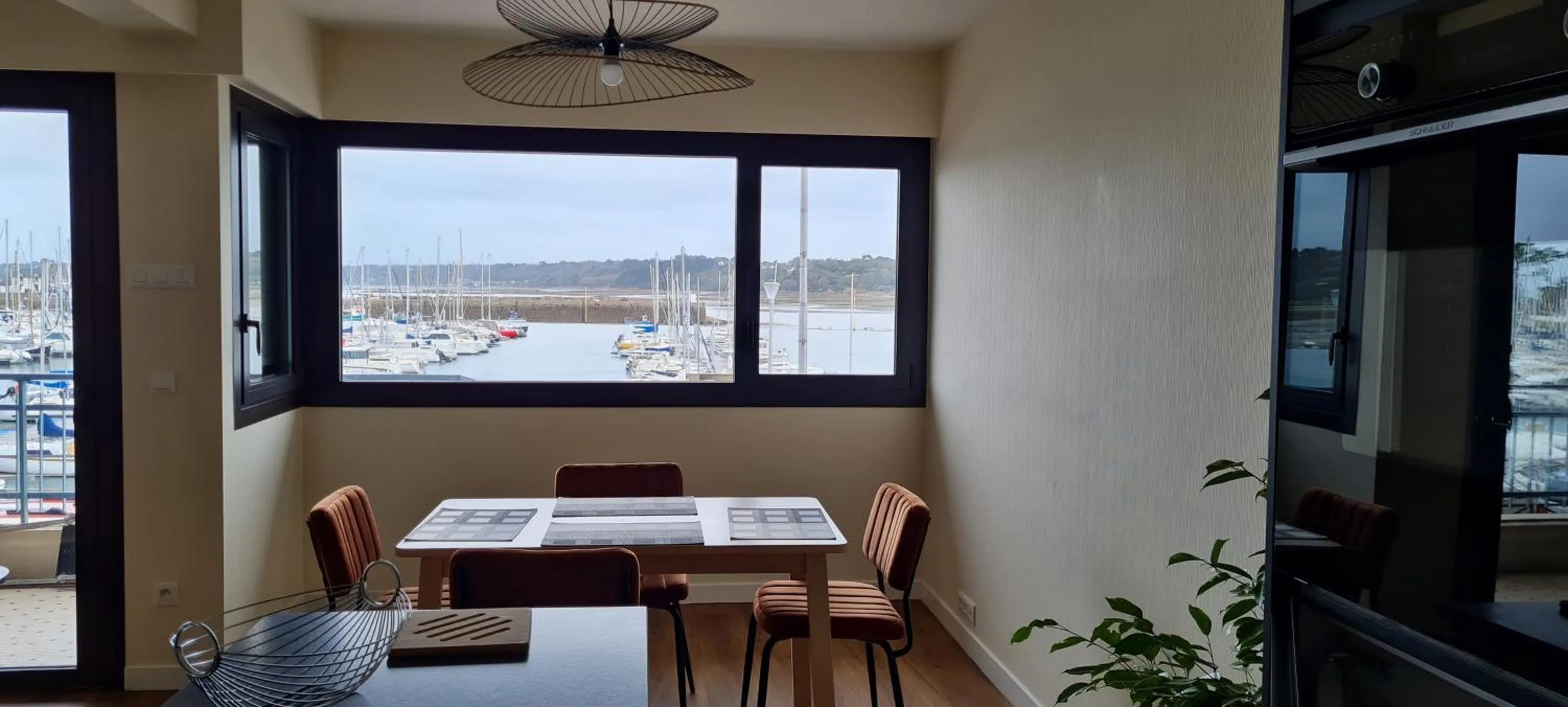 Appartement Escale Roz Pleine vue sur le Port