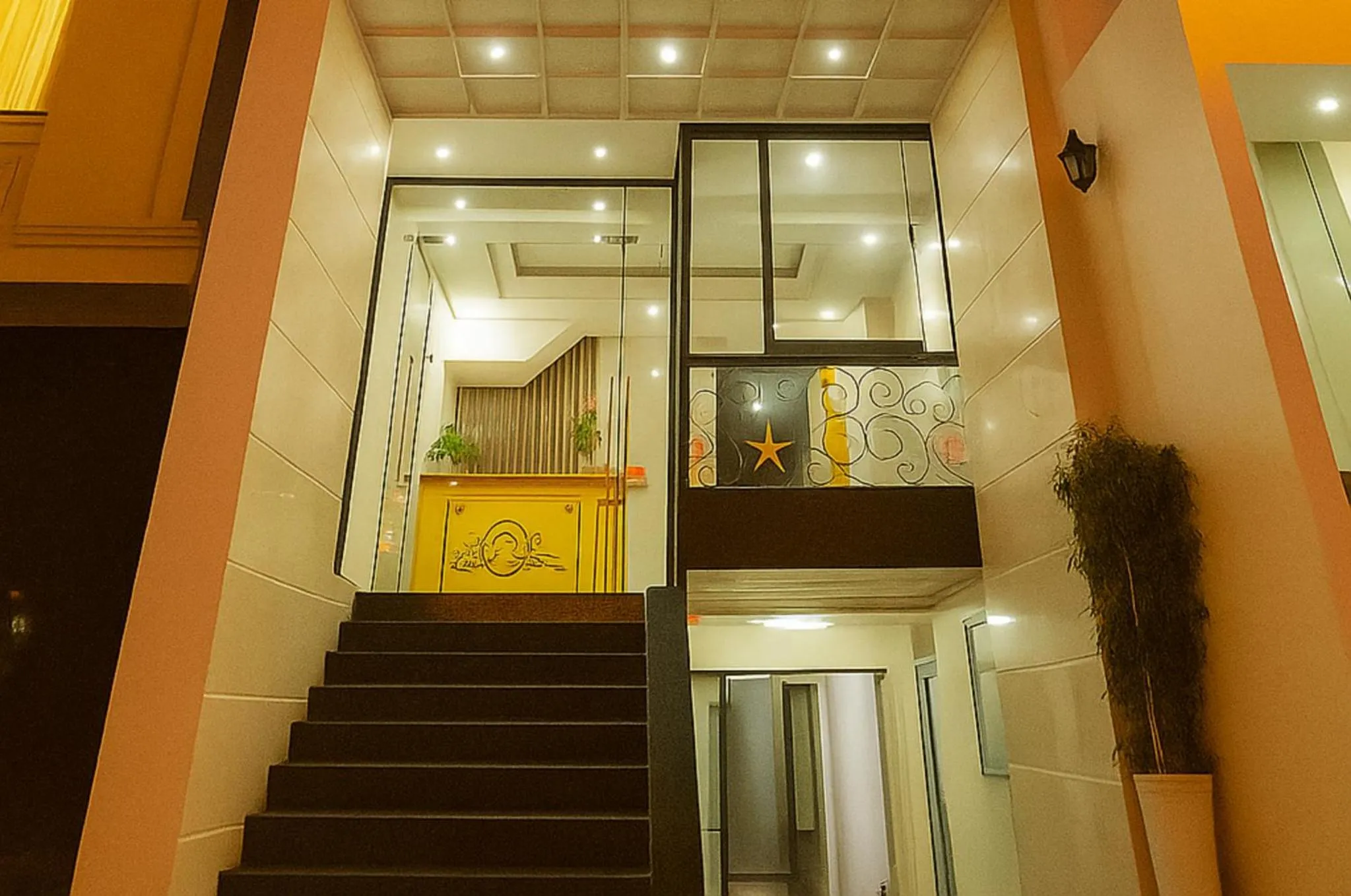 Facade/entrance in Yen Indochine