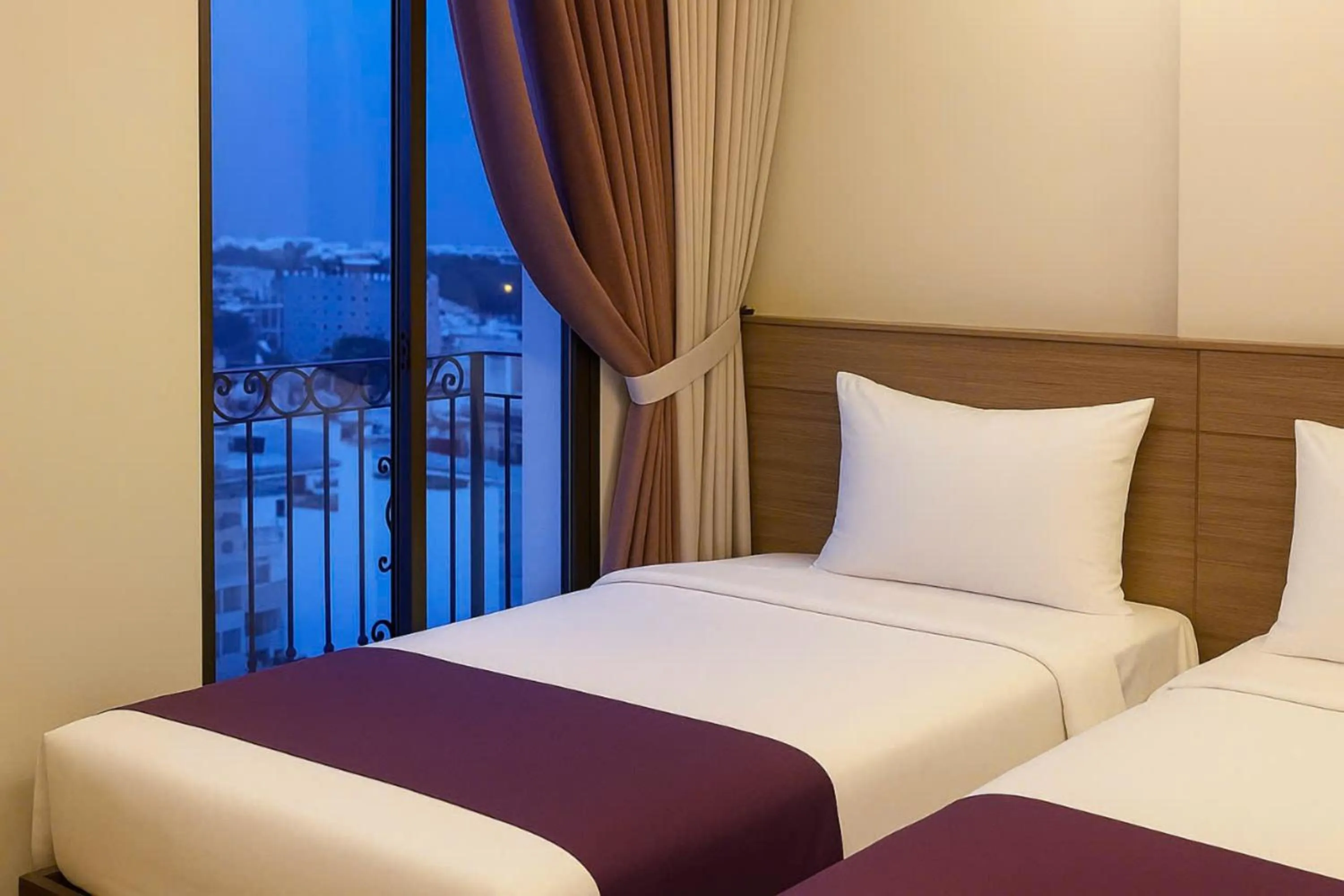 Bed in Yen Indochine