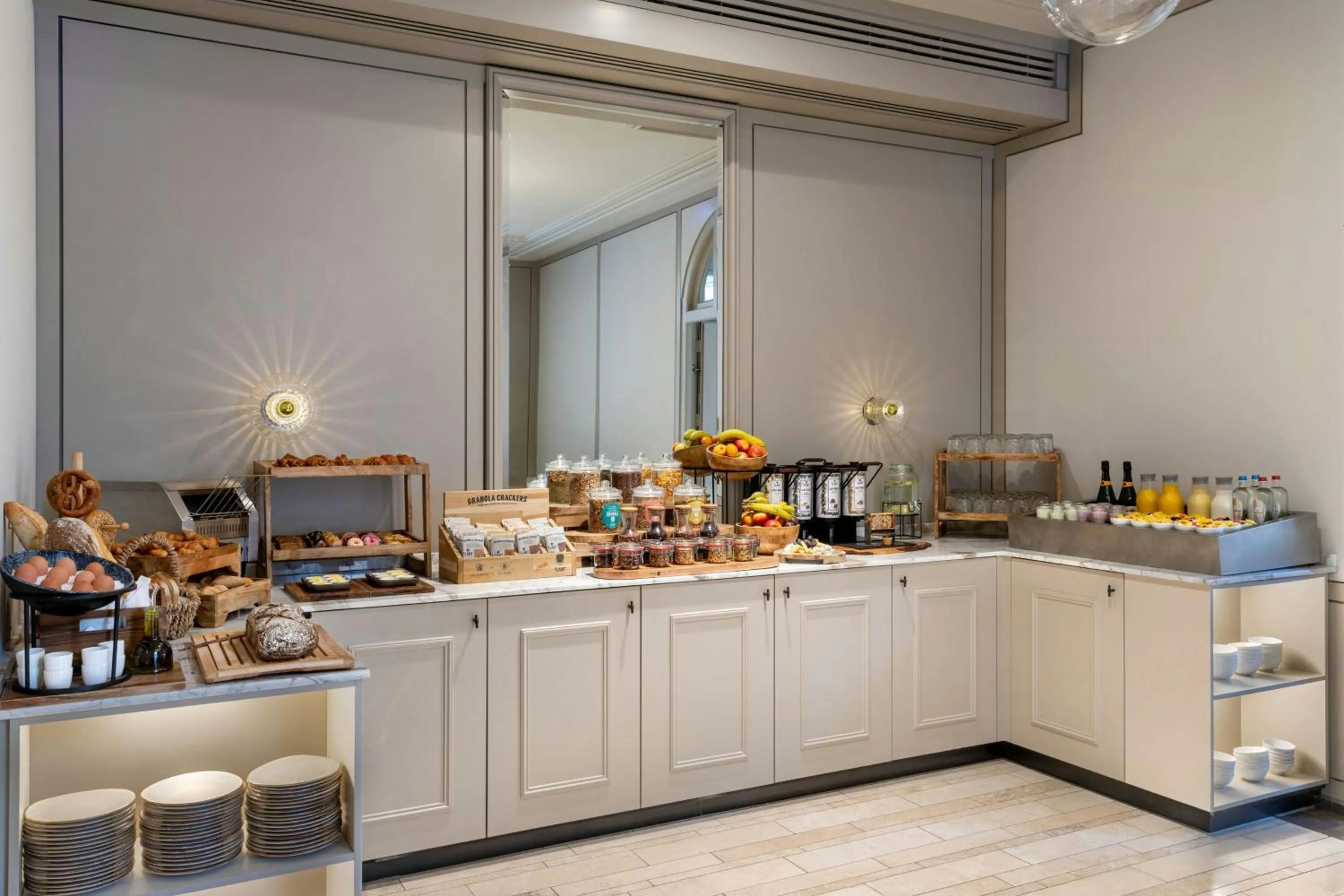 Breakfast in The College Hotel Amsterdam, Autograph Collection