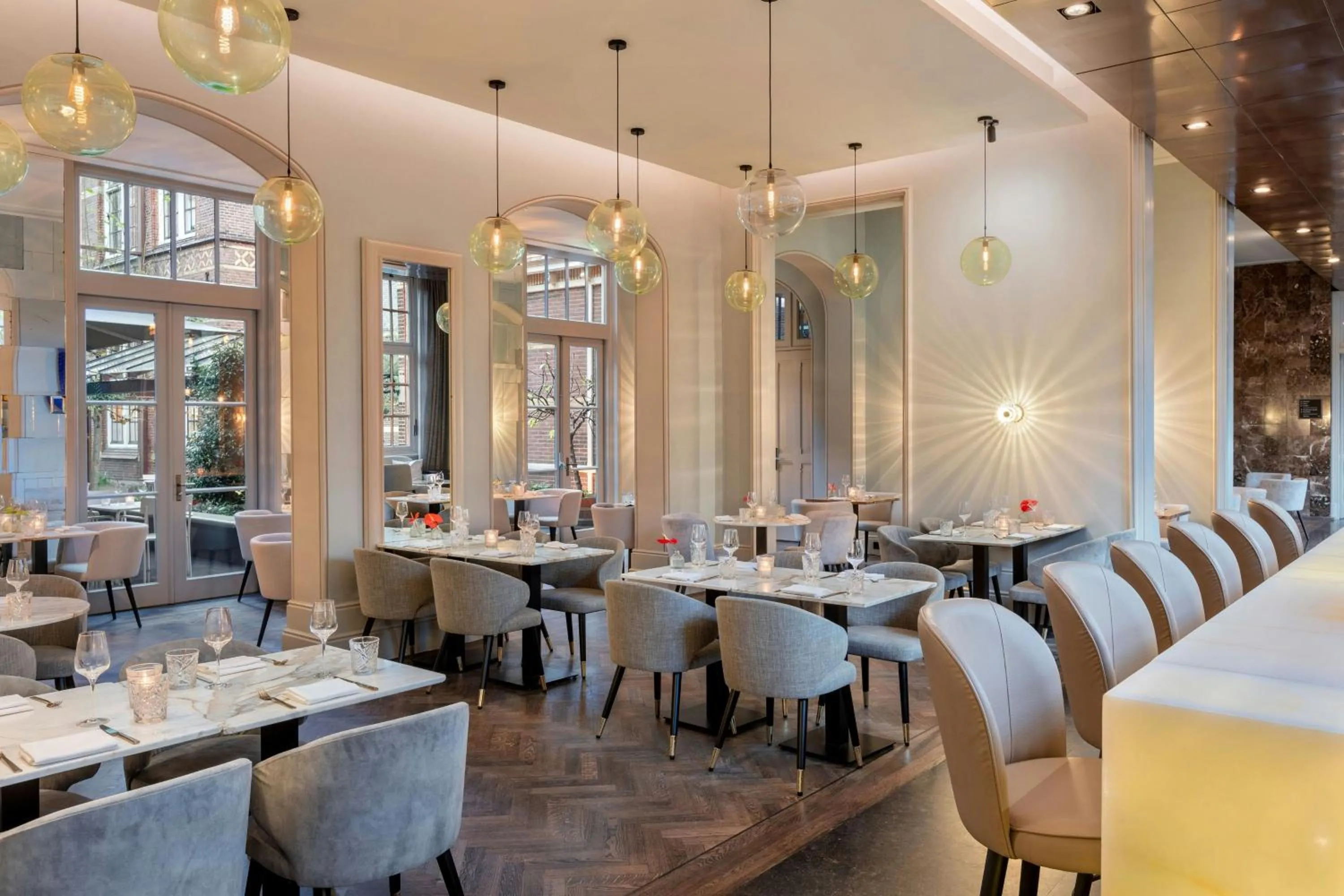 Restaurant/places to eat in The College Hotel Amsterdam, Autograph Collection