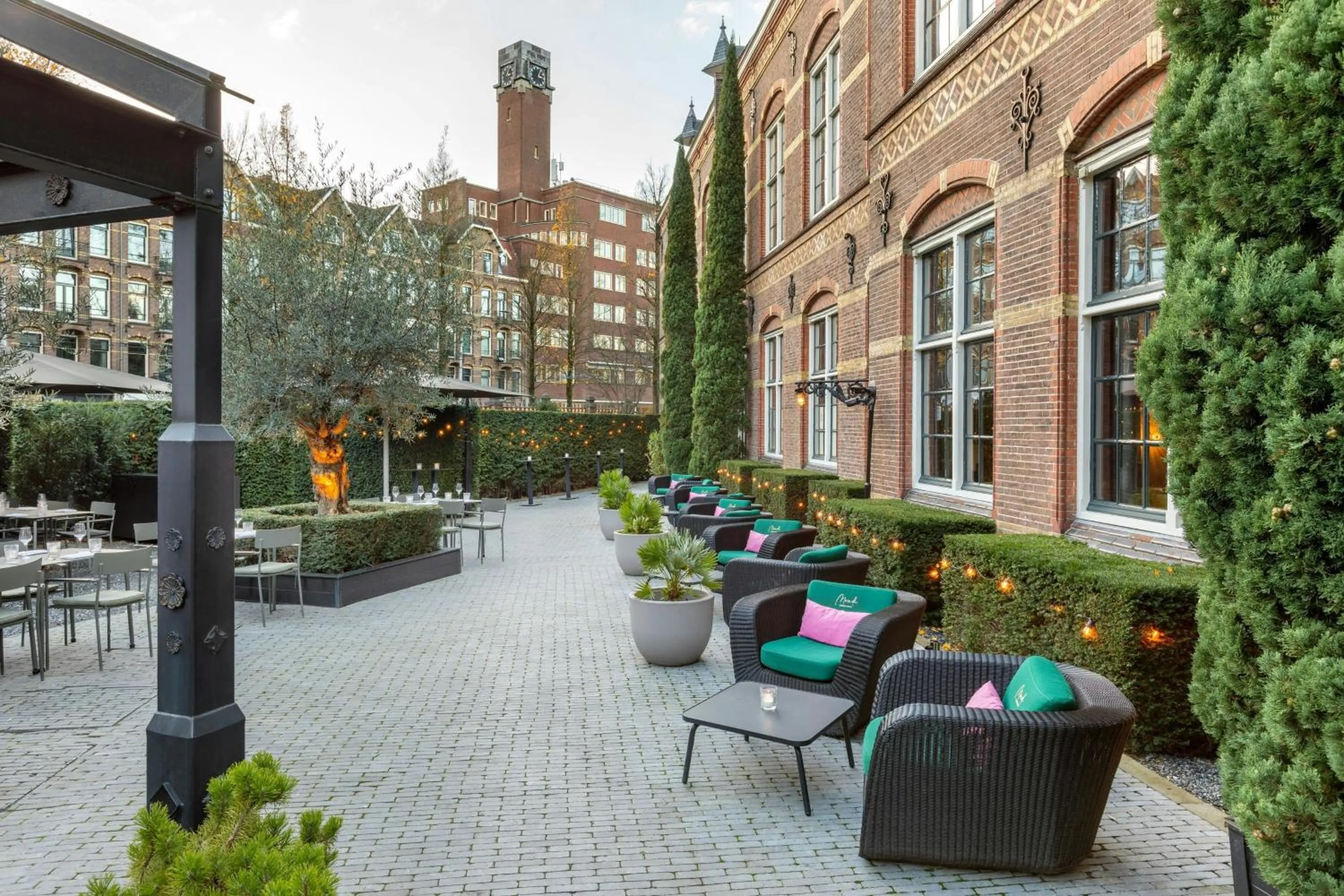 Lounge or bar in The College Hotel Amsterdam, Autograph Collection