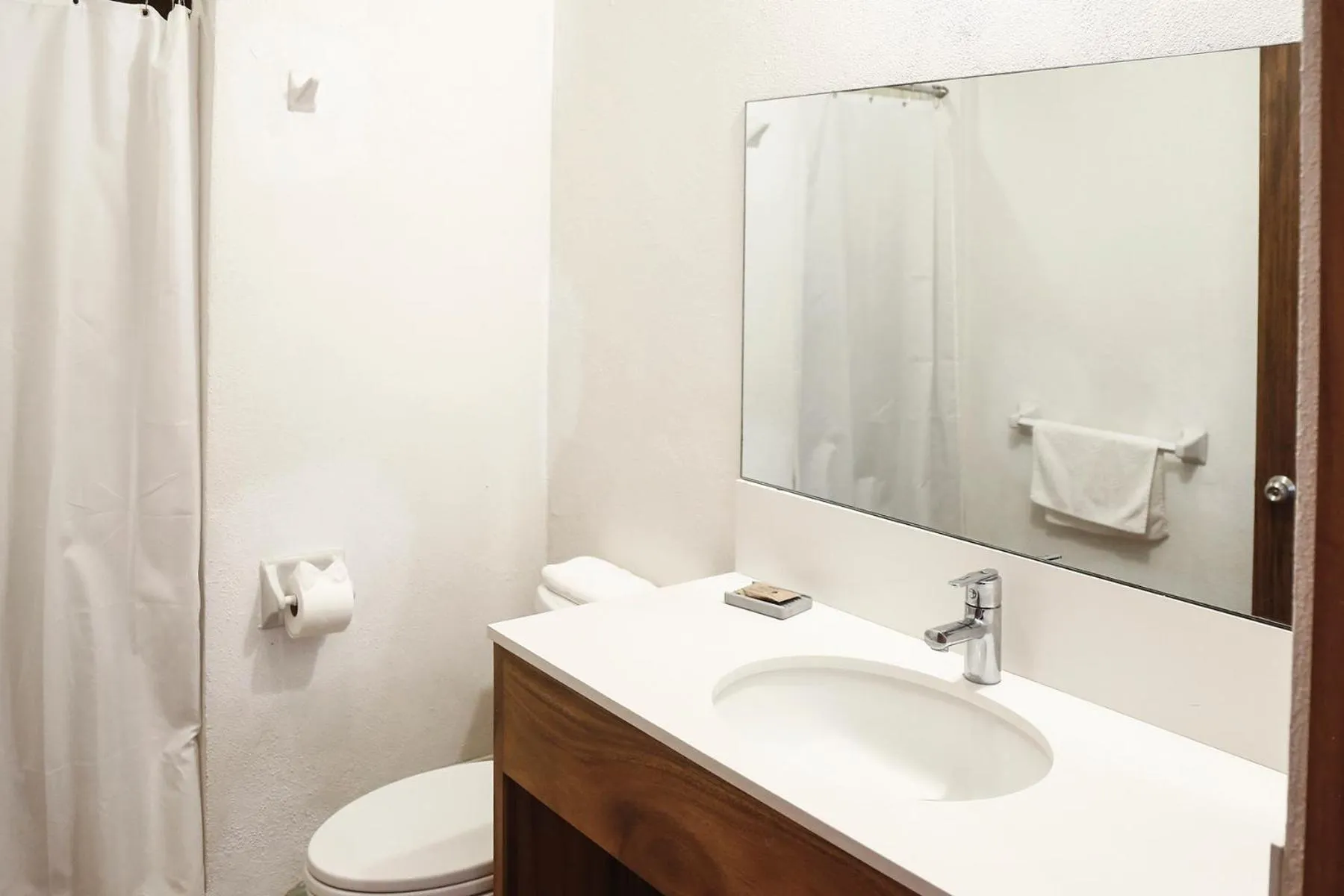 Shower in HOTEL AURELIA