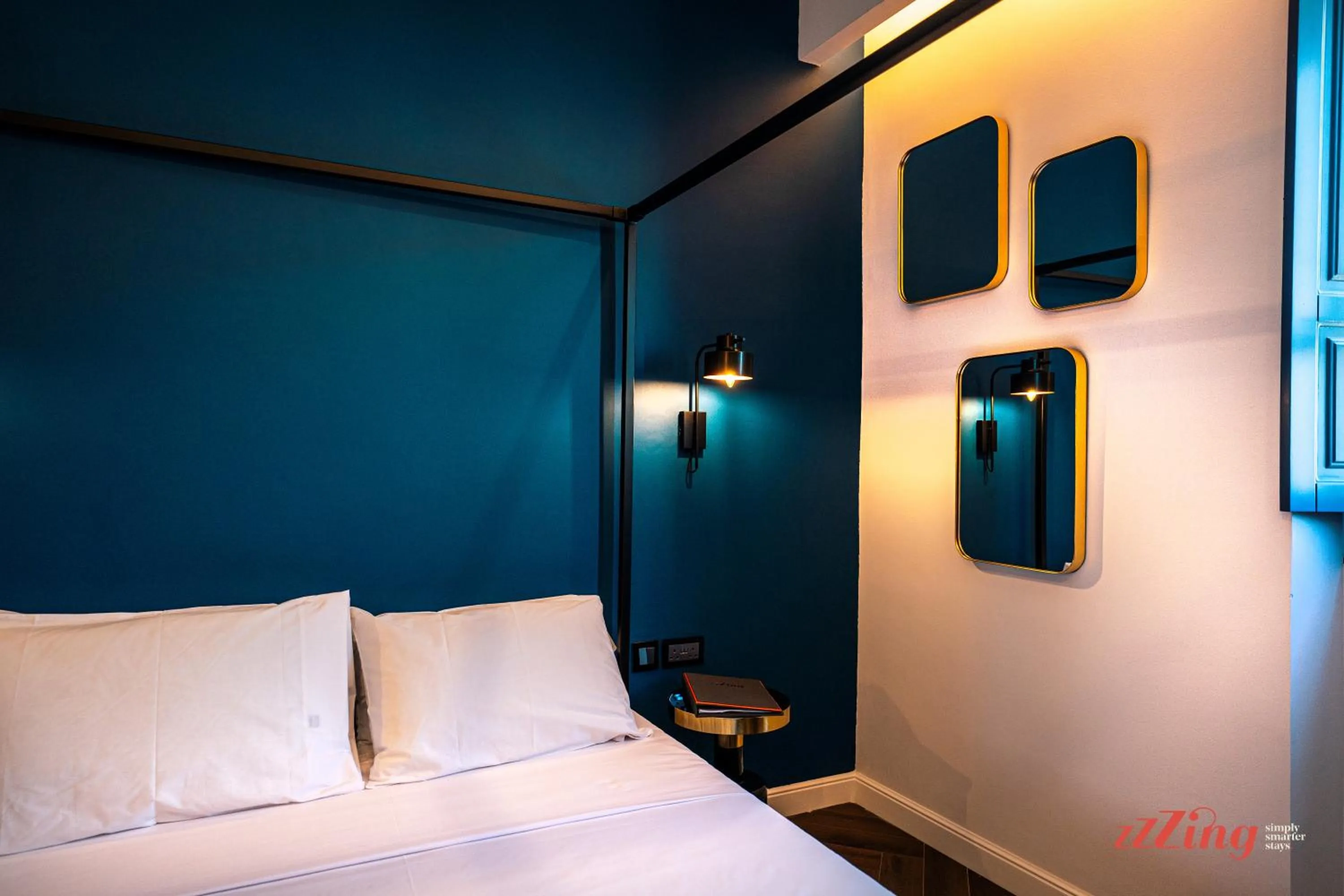 Bedroom, Bed in Avalon Boutique