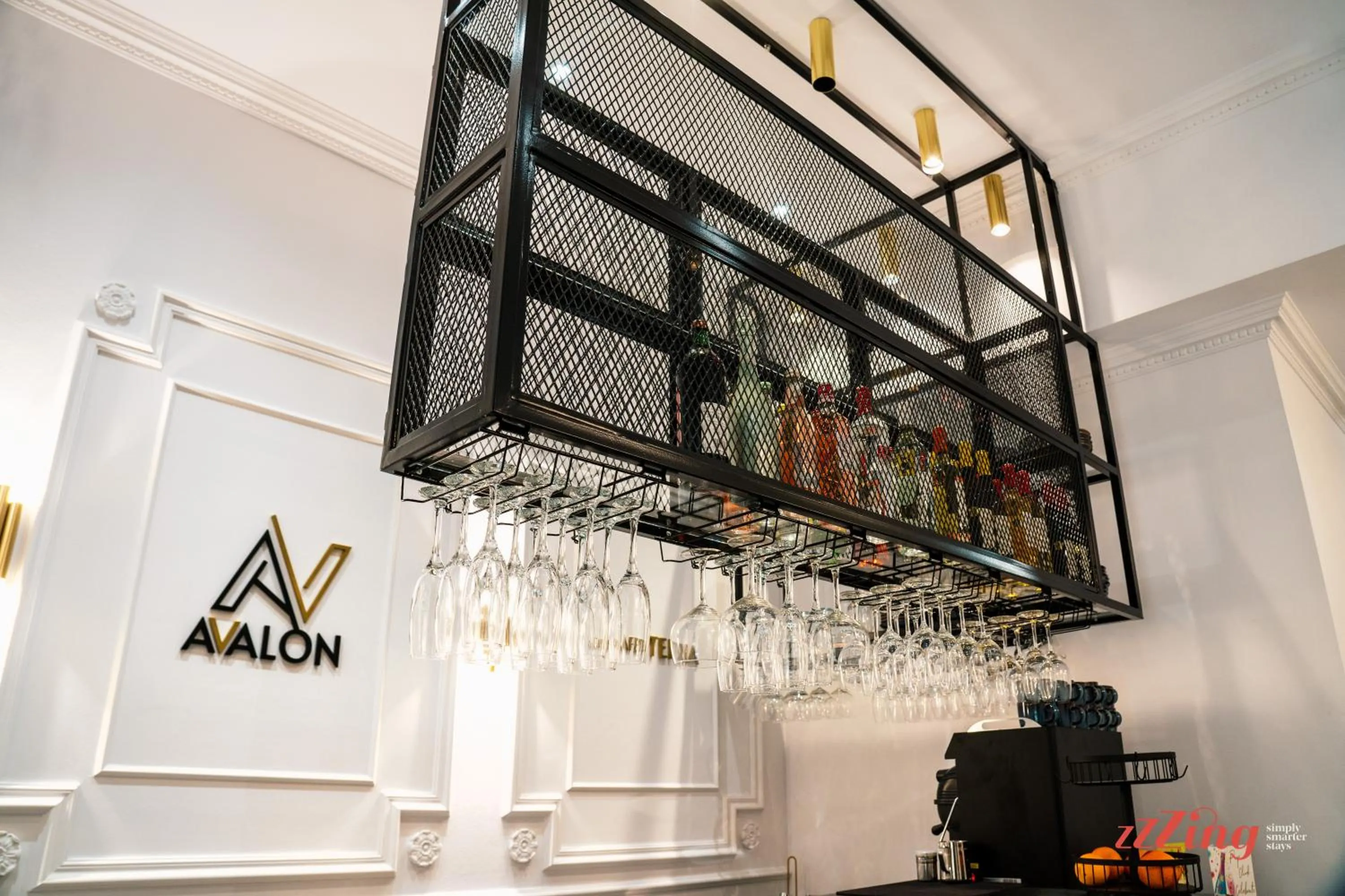 Lounge or bar in Avalon Boutique