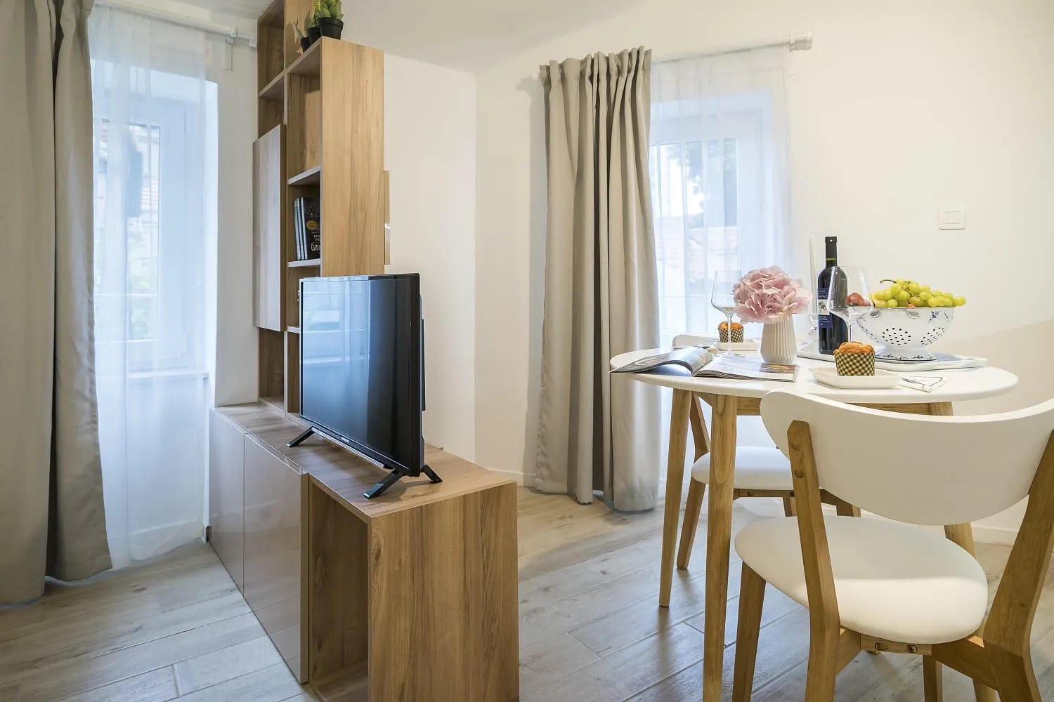 Studio Apartments Petar in old part of town
