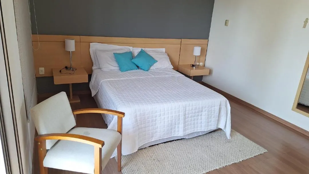 Photo of the whole room, Bed in FLAT in DENTRO DO HOTEL 4 ESTRELAS - RUA DIOGO MOREIRA 247 , CORAÇÃO DA FARIA LIMA - ÓTIMA LOCALIZAÇÃO, e CONFORTO