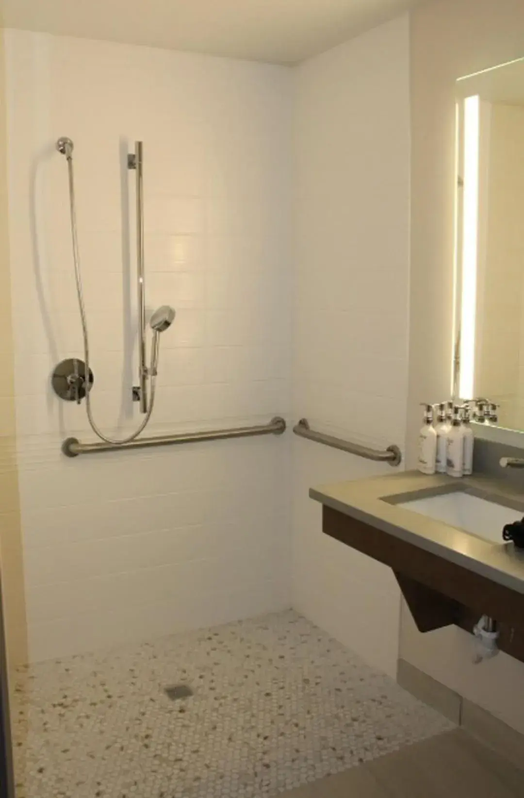 Queen Studio Suite with Roll In Shower - Mobility Accessible in Candlewood Suites Southfield - Detroit by IHG Queen Studio Suite with Roll In Shower - Mobility Accessible in Candlewood Suites Southfield - Detroit by IHG