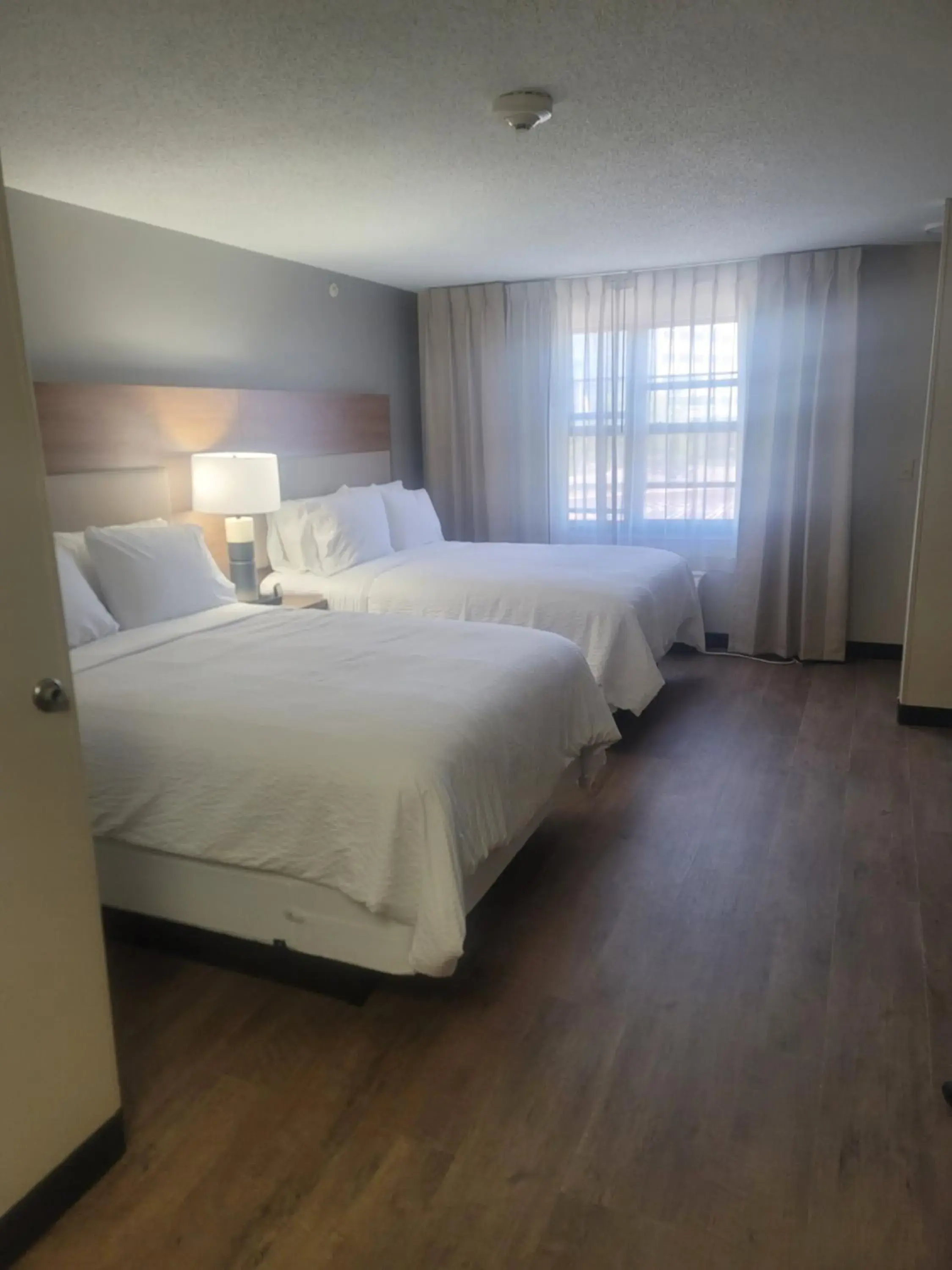 Bed in Candlewood Suites Southfield - Detroit by IHG Bed in Candlewood Suites Southfield - Detroit by IHG