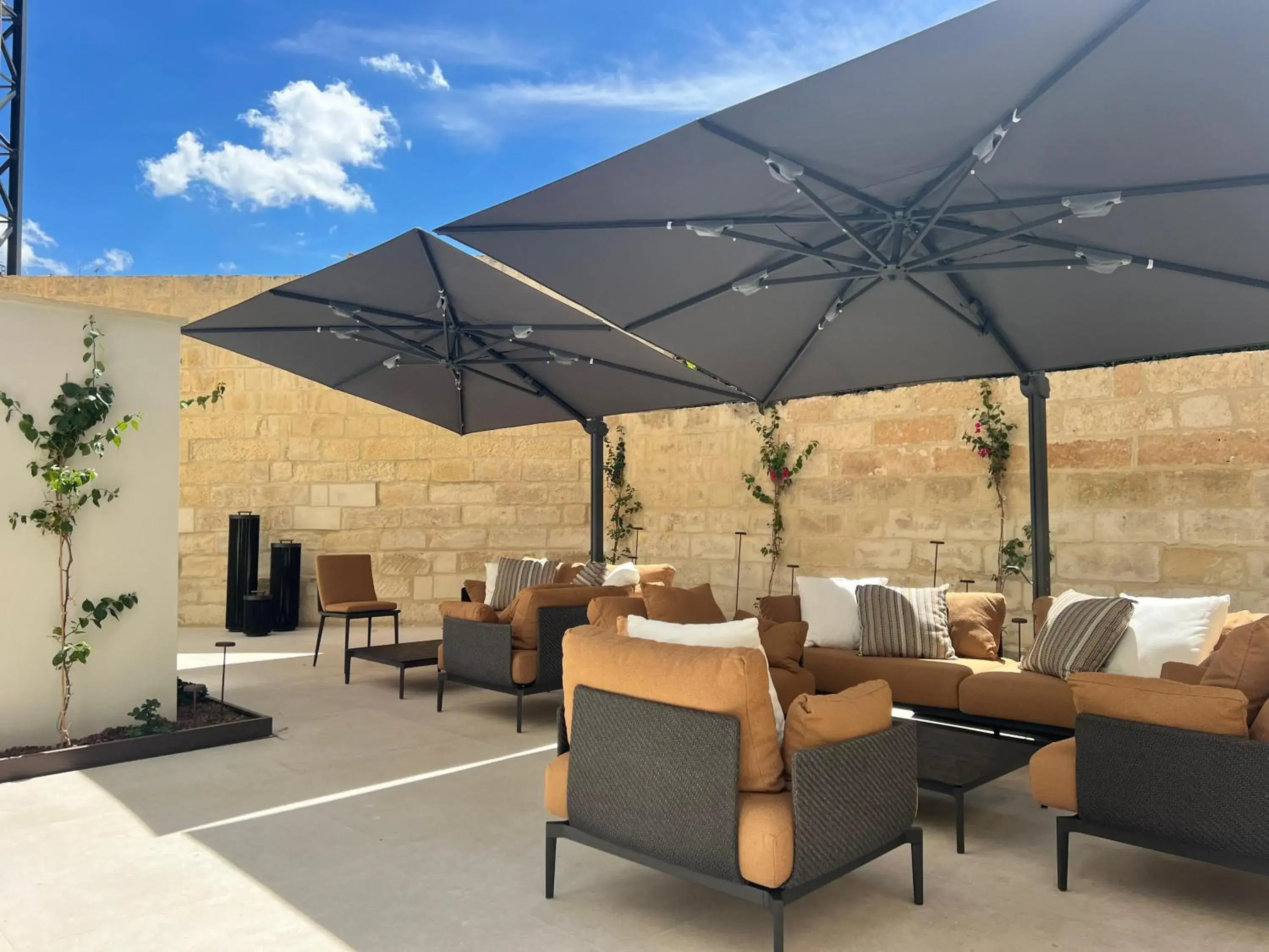 Inner courtyard view in Palazzo Giusti Lecce - Exclusive Boutique hotel Inner courtyard view in Palazzo Giusti Lecce - Exclusive Boutique hotel