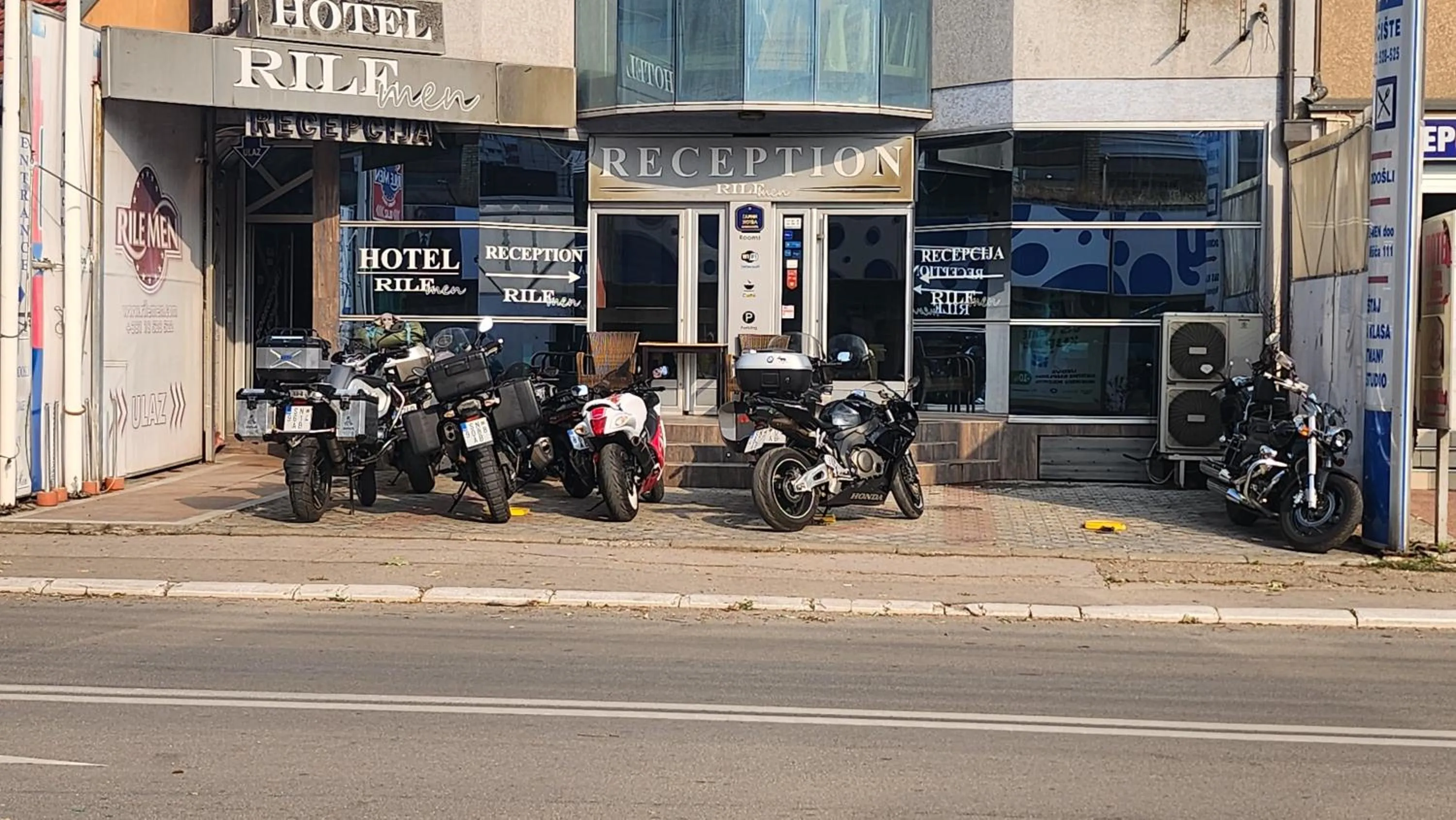 Hotel Rile Men Blue