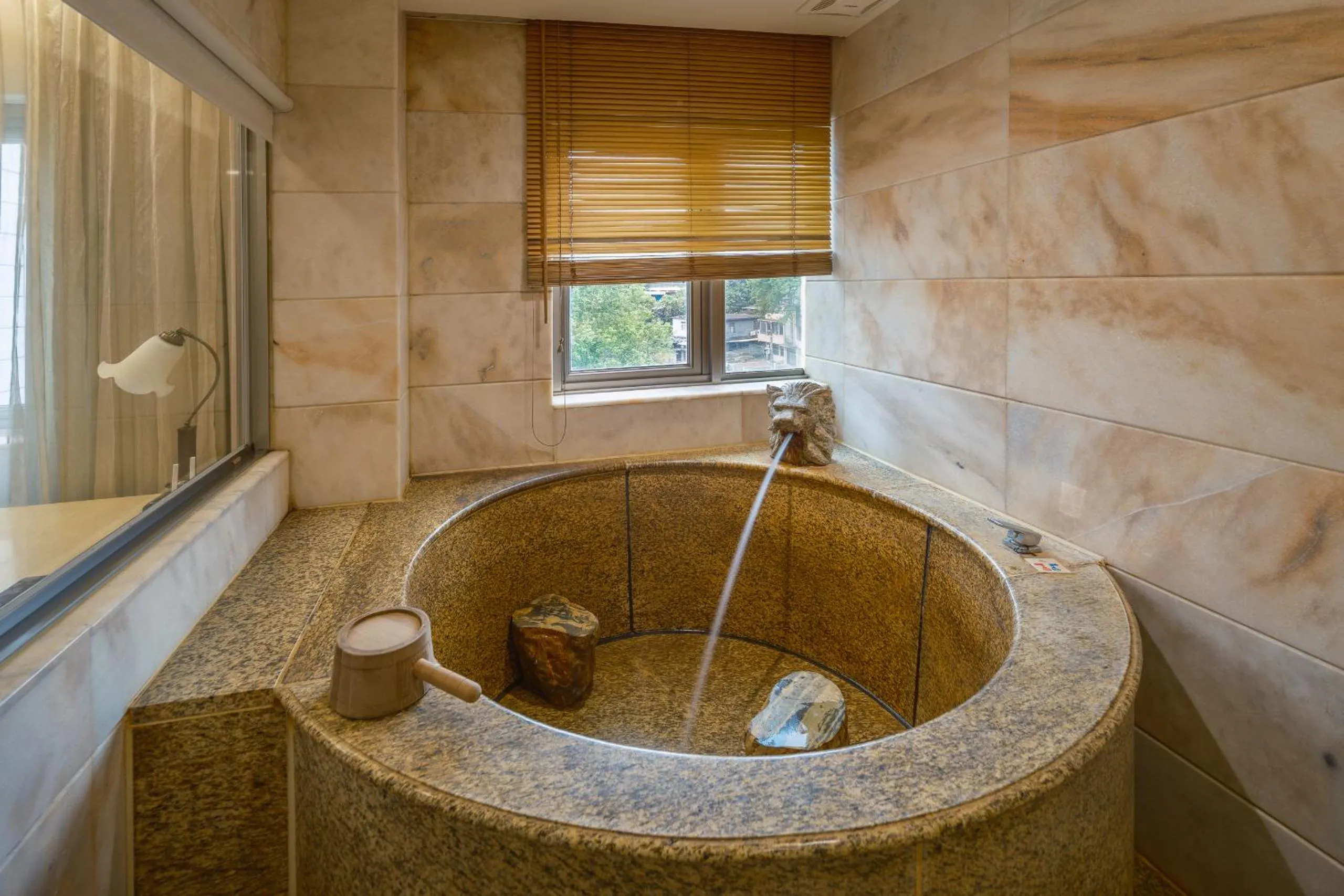 Hot Spring Bath in Grand Pleasure Spring Hotel