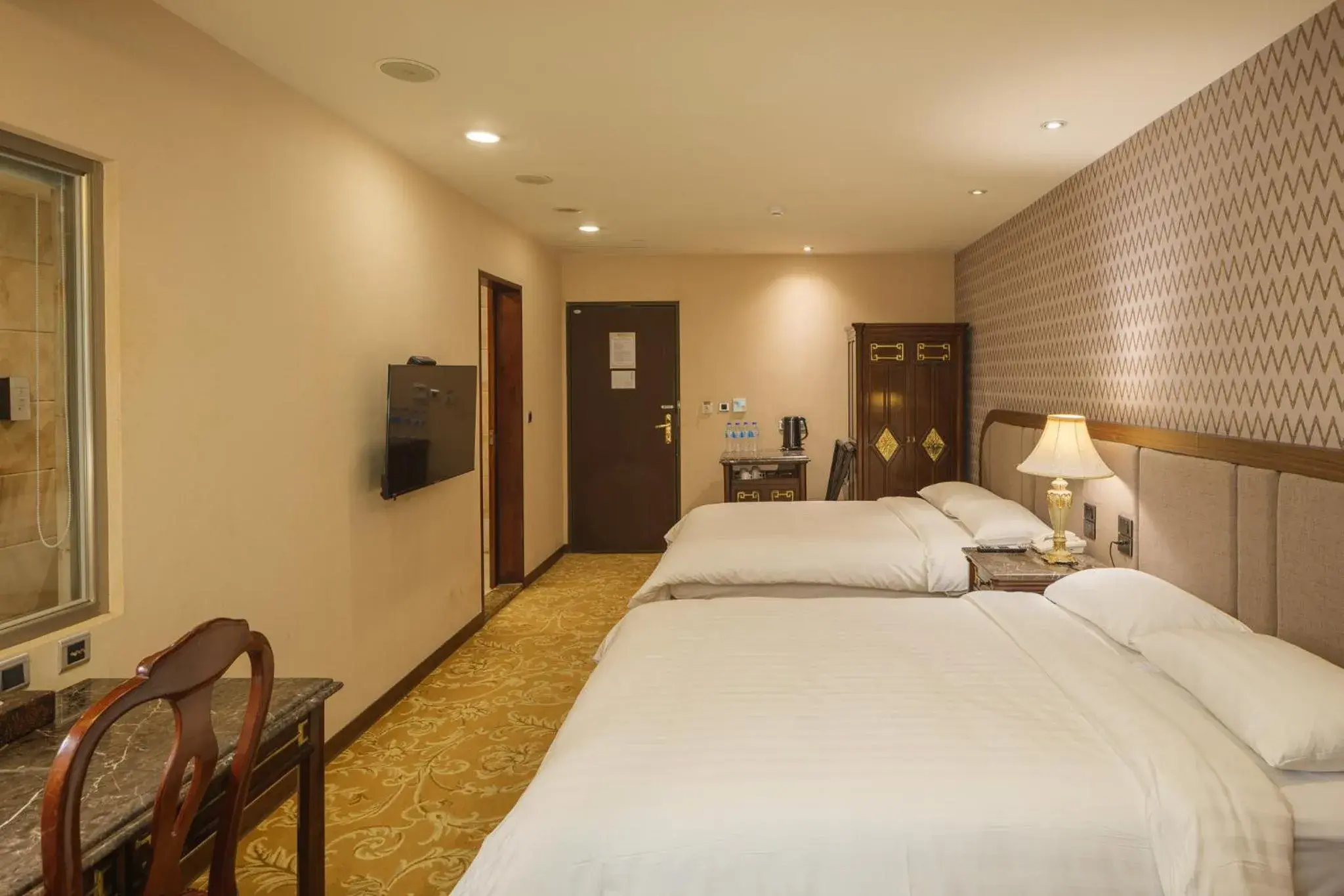 Photo of the whole room, Bed in Grand Pleasure Spring Hotel Photo of the whole room, Bed in Grand Pleasure Spring Hotel