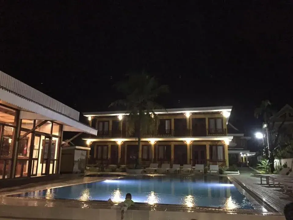 Property building in golden hotel dondet Property building in golden hotel dondet