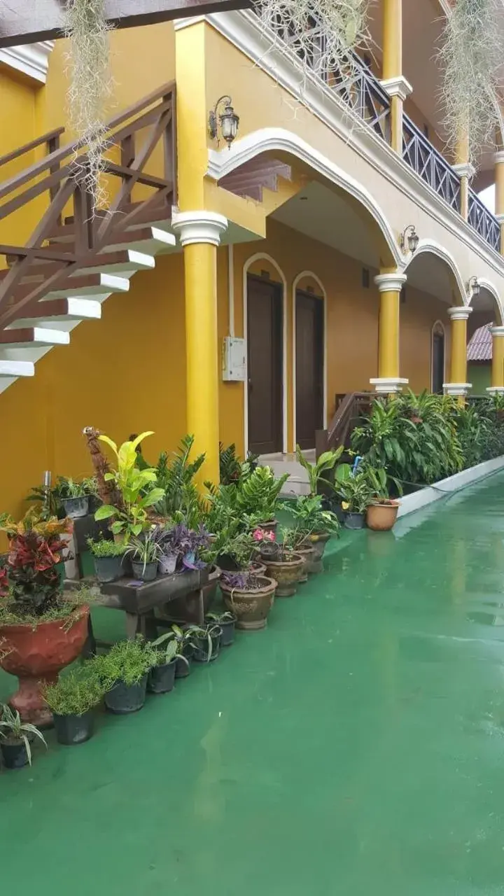 Property building in golden hotel dondet Property building in golden hotel dondet