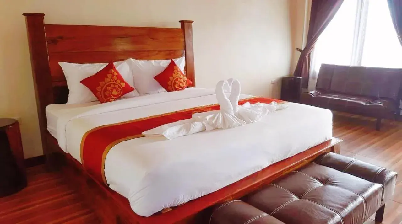 Bed in golden hotel dondet Bed in golden hotel dondet