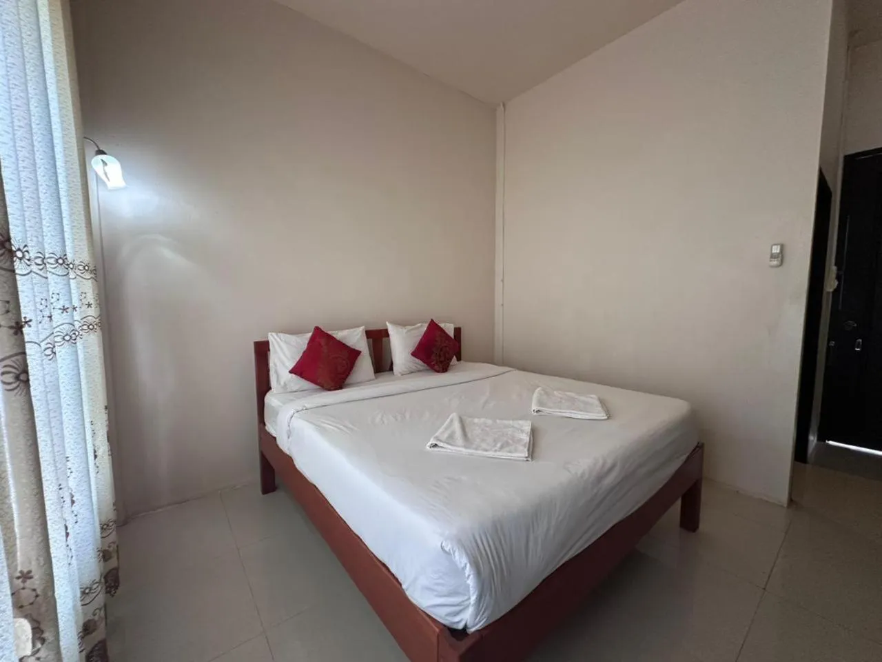 Bed in golden hotel dondet