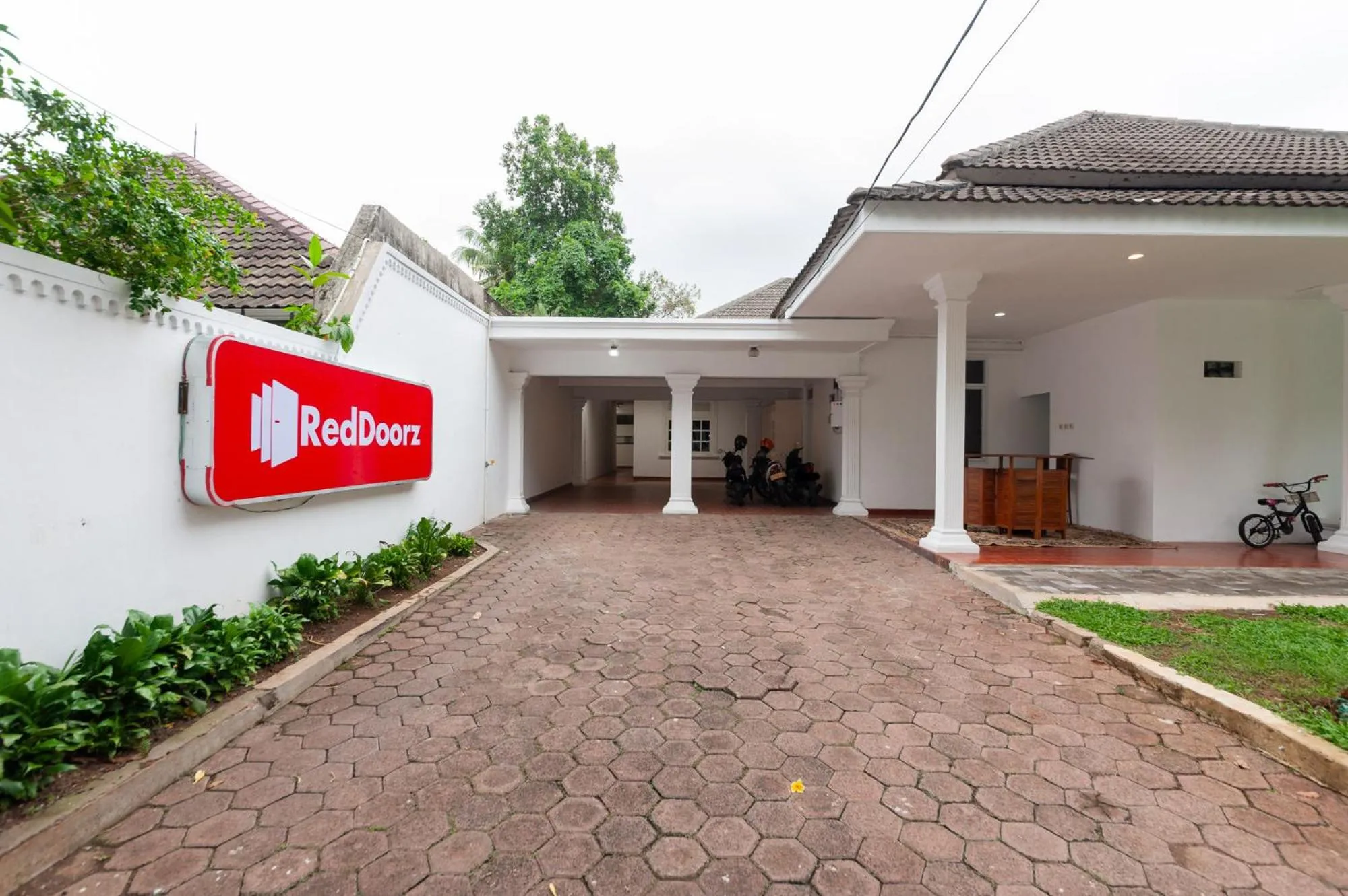 RedDoorz @ Kemang Dalam