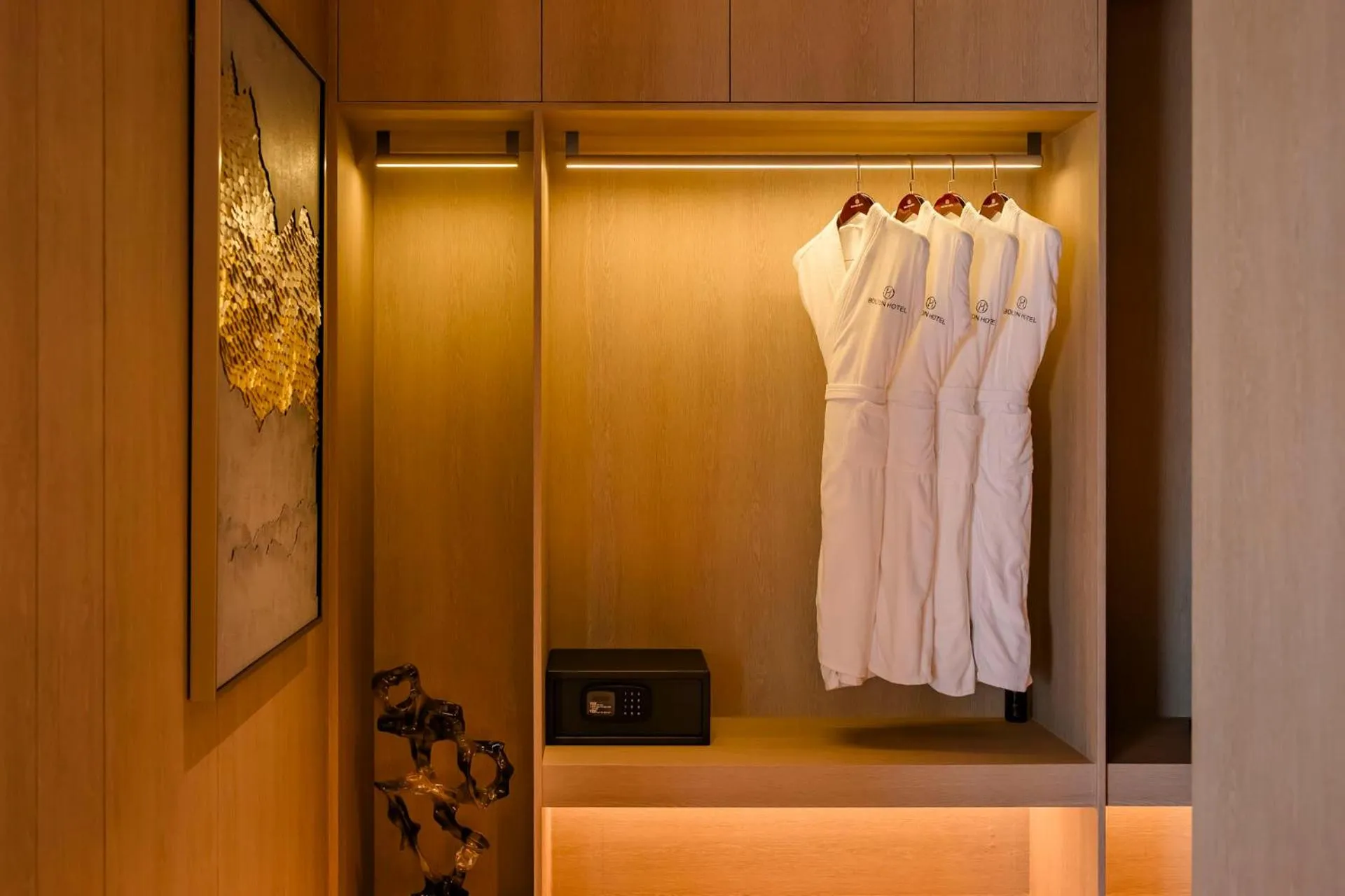 wardrobe in Jeju Bolton Hotel