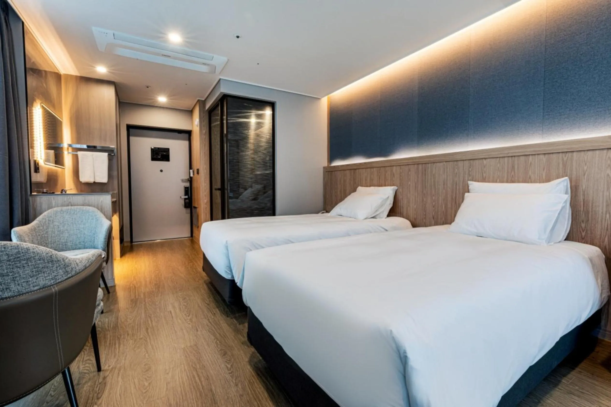 Bed in Jeju Bolton Hotel