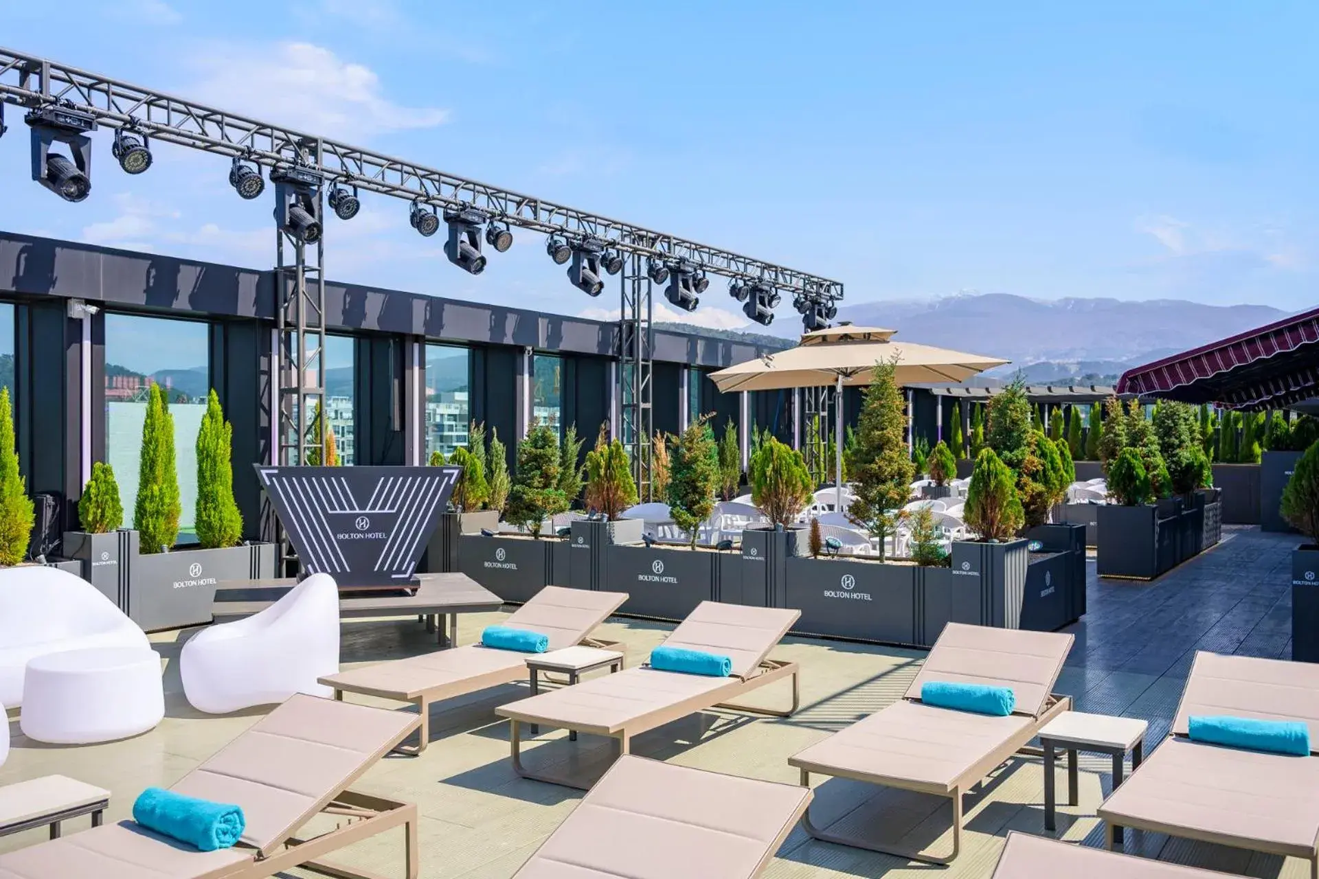 Swimming pool in Jeju Bolton Hotel Swimming pool in Jeju Bolton Hotel