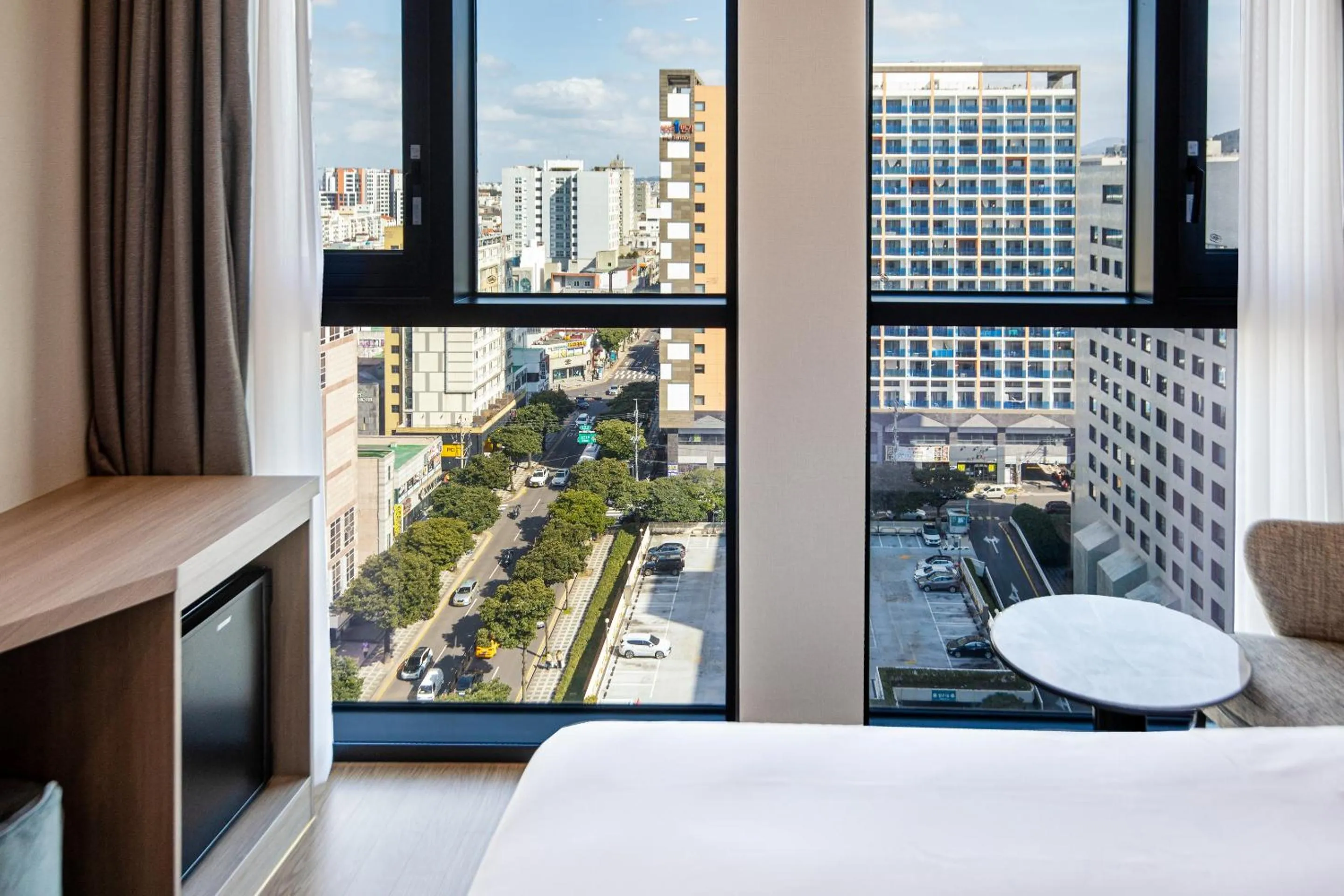 View (from property/room), Bed in Jeju Bolton Hotel