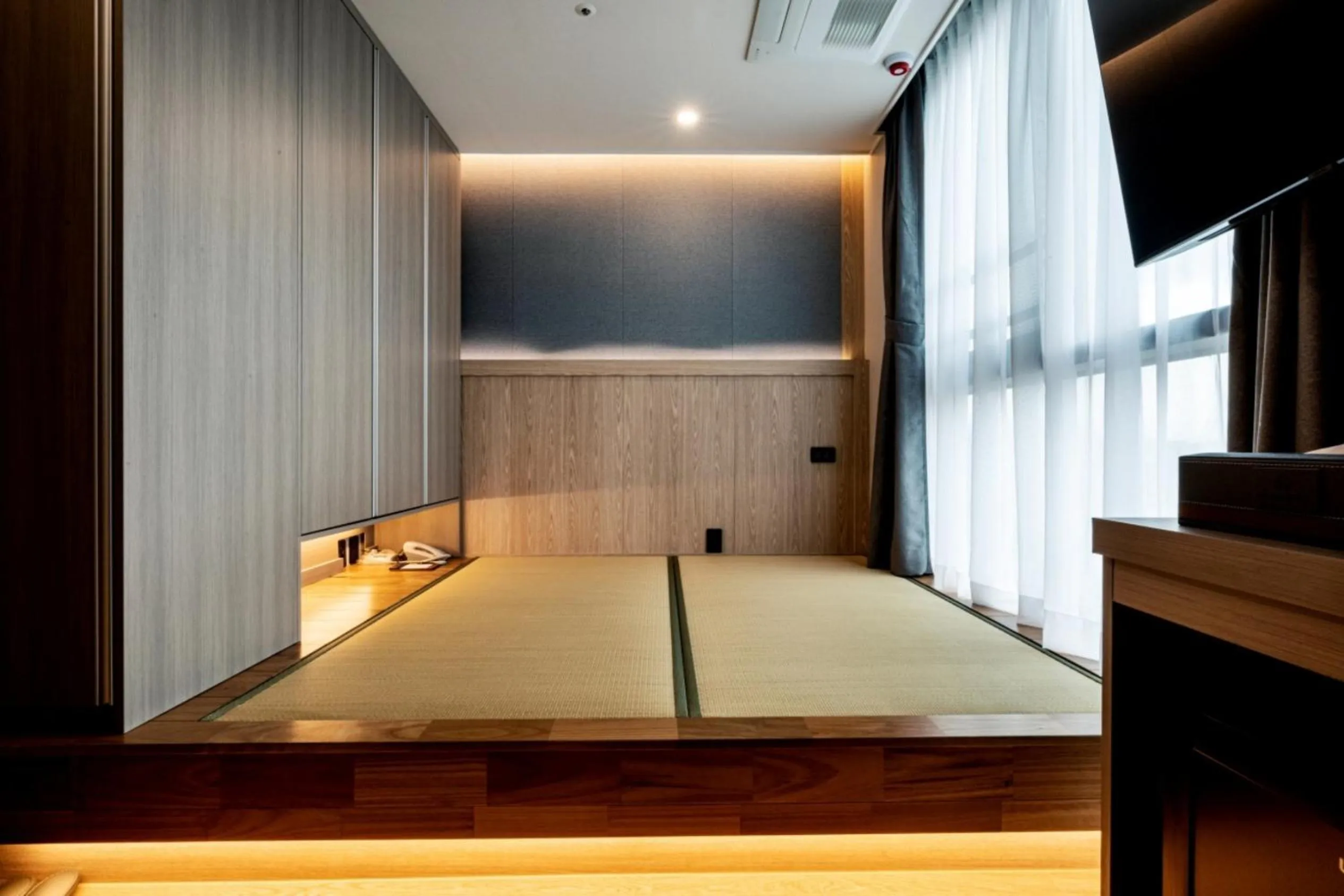 TV and multimedia, Bed in Jeju Bolton Hotel