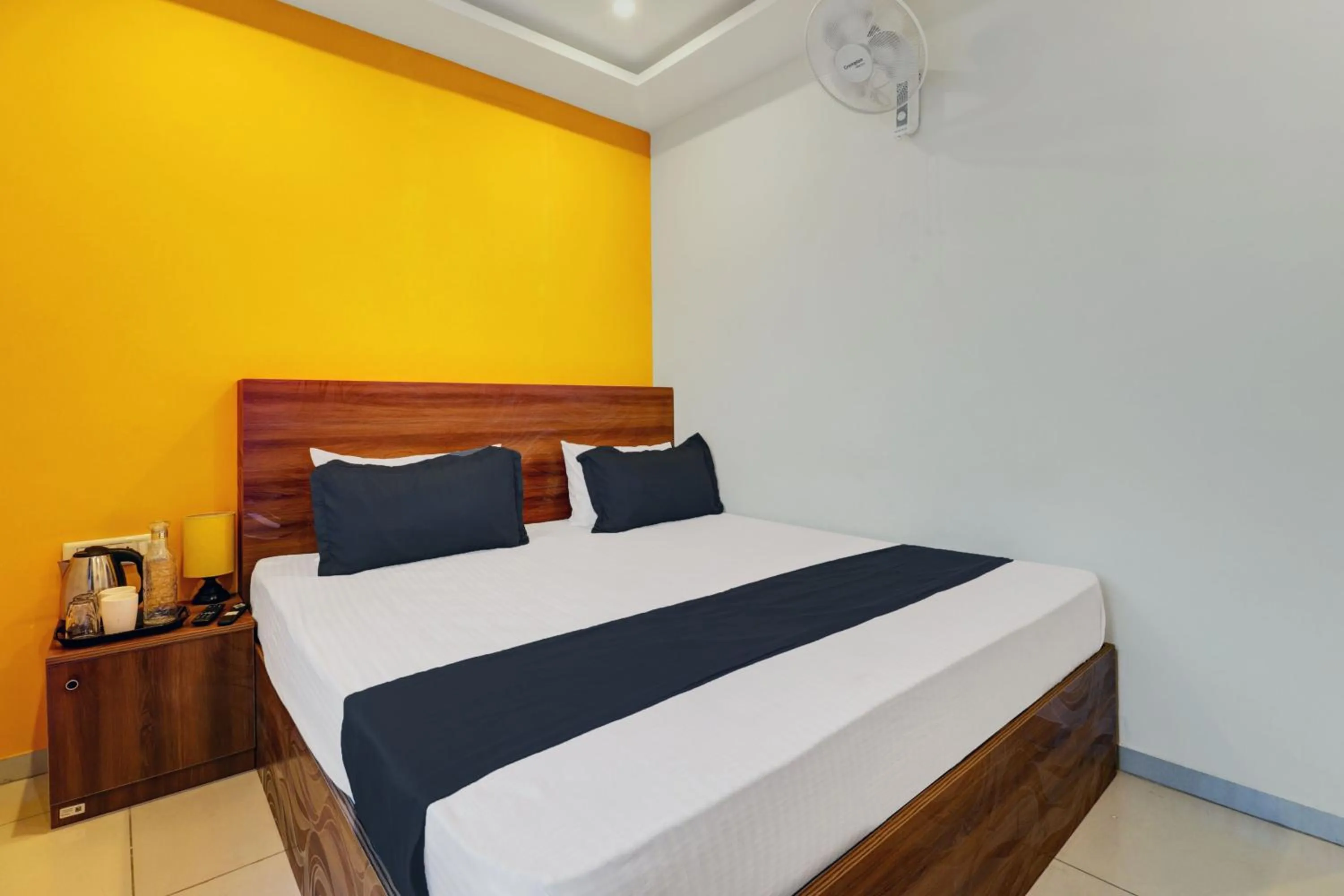 Bedroom, Bed in Dream Comforts Lodging & Boarding