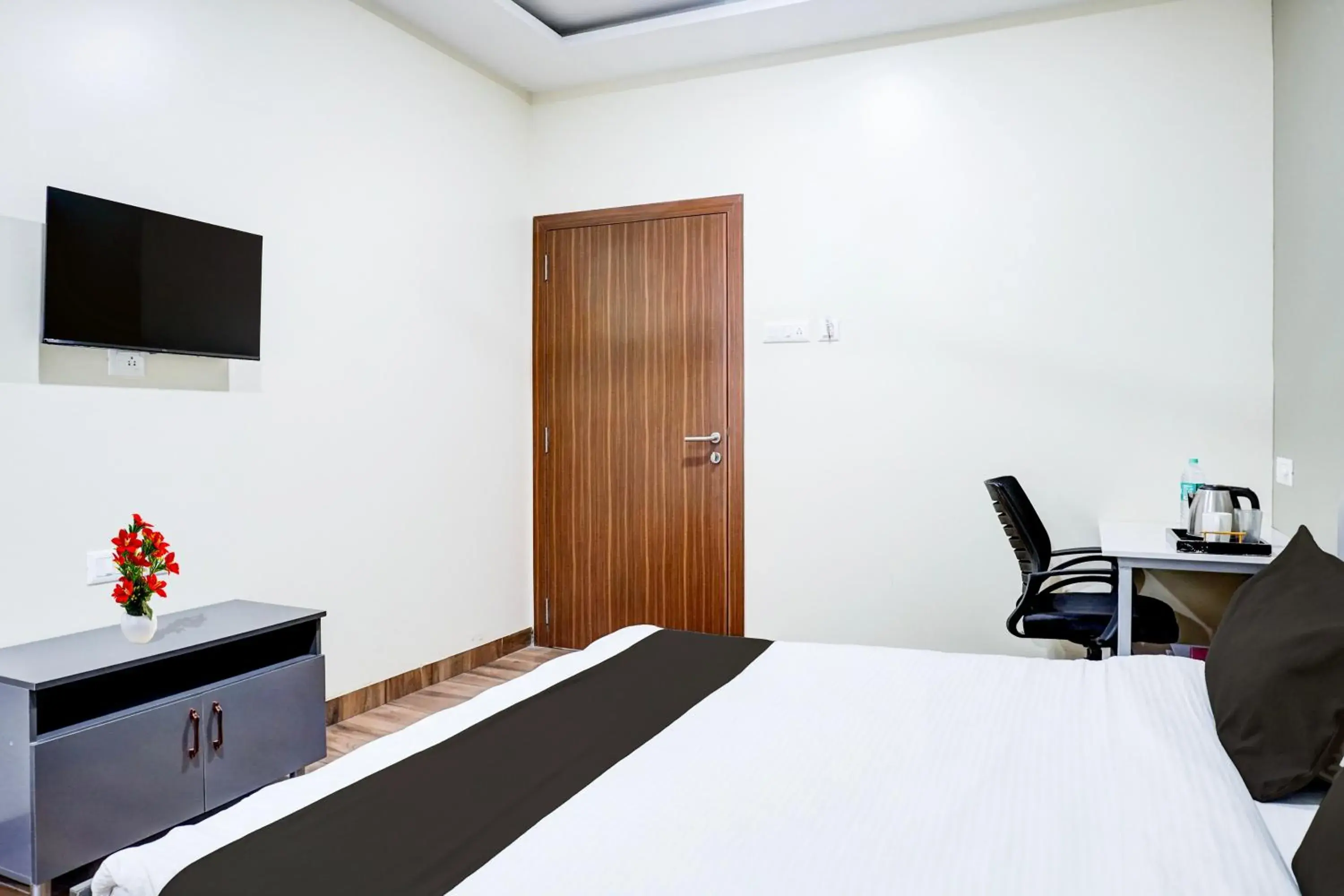 Bedroom, Bed in Super Collection O Pashan-Sus Road Baner Formerly Grey Stone Bedroom, Bed in Super Collection O Pashan-Sus Road Baner Formerly Grey Stone