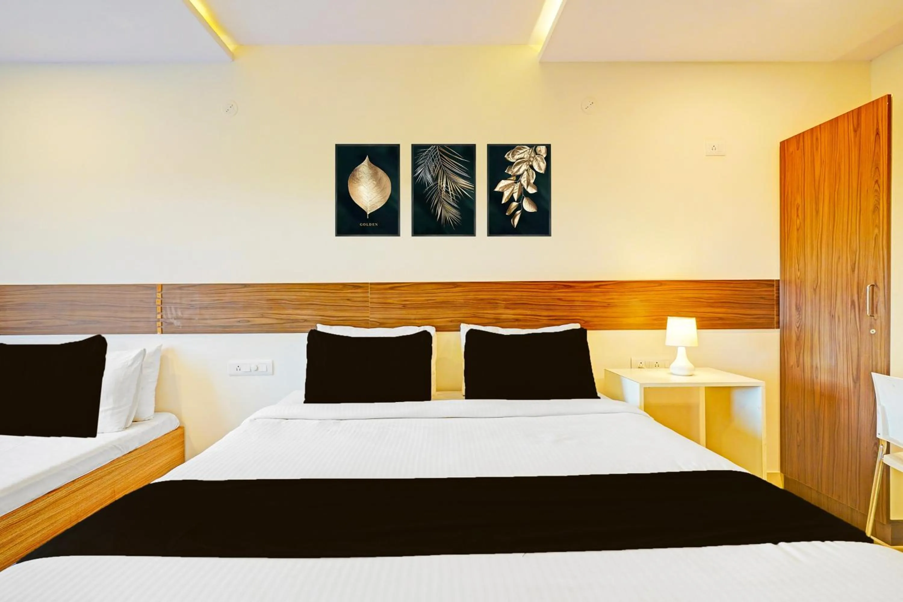 Bedroom, Bed in Super Townhouse Muthurayya Swamy Layout